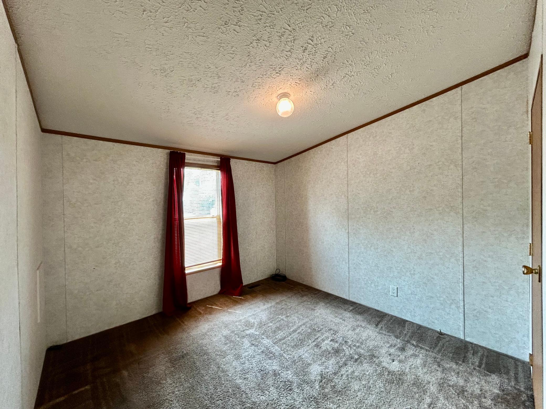 2003 single family home for sale at 904 Ordway Street in Tower City, ND — 4 bed, 2 bath (photo 34 of 51)