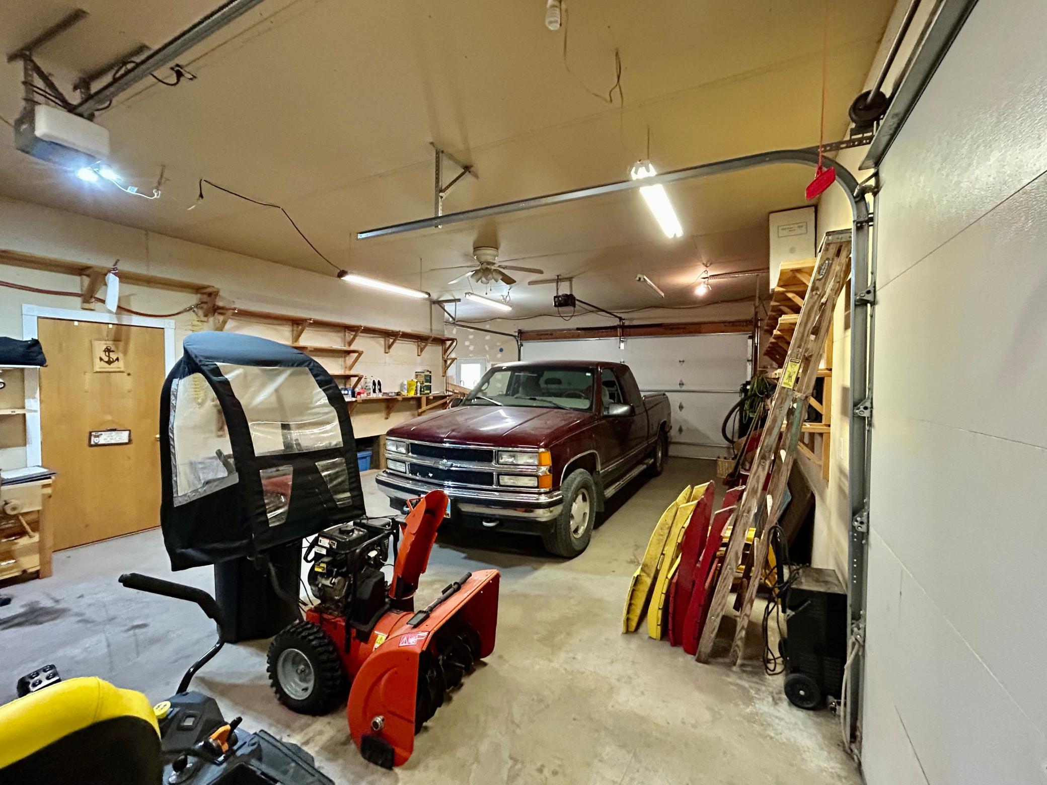 2003 single family home for sale at 904 Ordway Street in Tower City, ND — 4 bed, 2 bath (photo 40 of 51)