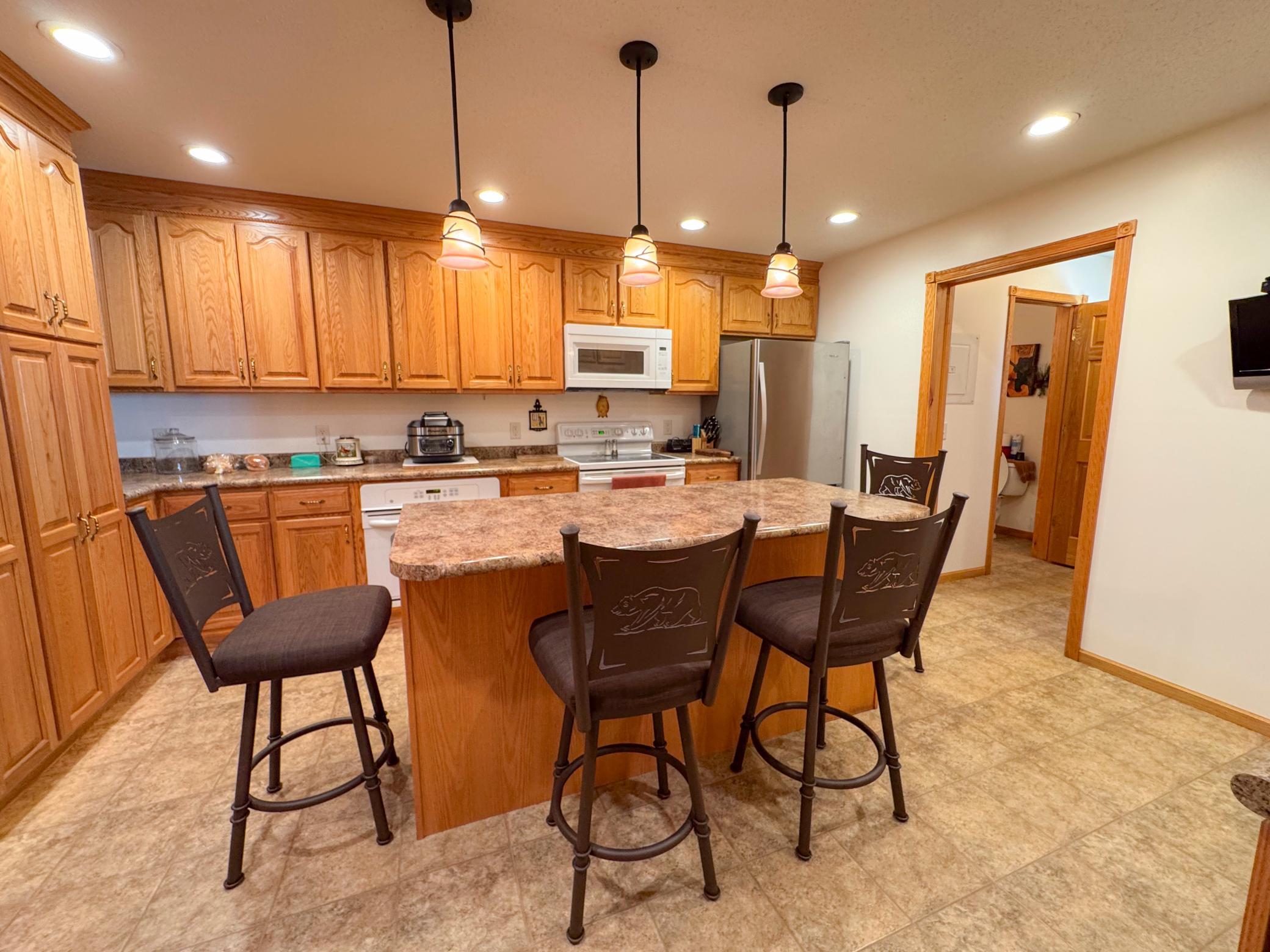 1941 single family home for sale at 1907 S Lake Irving Drive SW in Bemidji, MN — 2 bed, 2 bath (photo 15 of 37)
