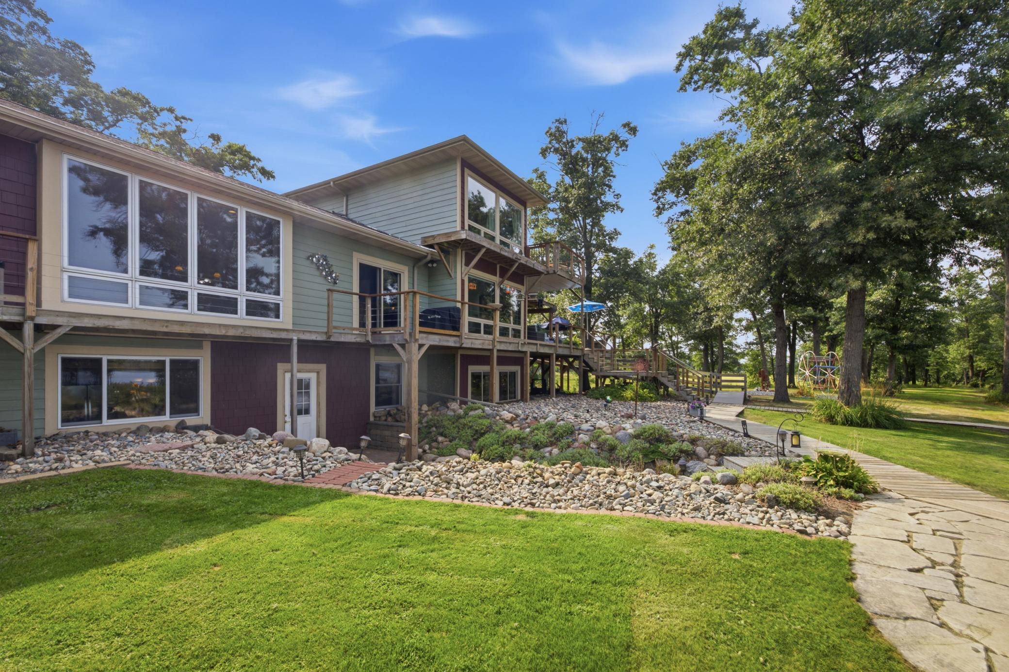 2004 single family home for sale at 15092 Ninebark Drive in Baxter, MN — 5 bed, 6 bath (photo 2 of 84)