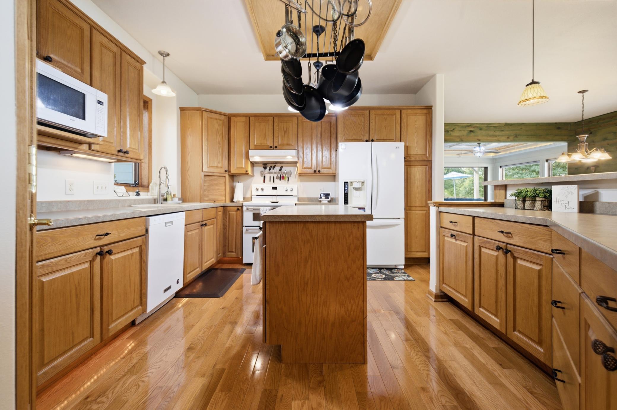 2004 single family home for sale at 15092 Ninebark Drive in Baxter, MN — 5 bed, 6 bath (photo 16 of 84)