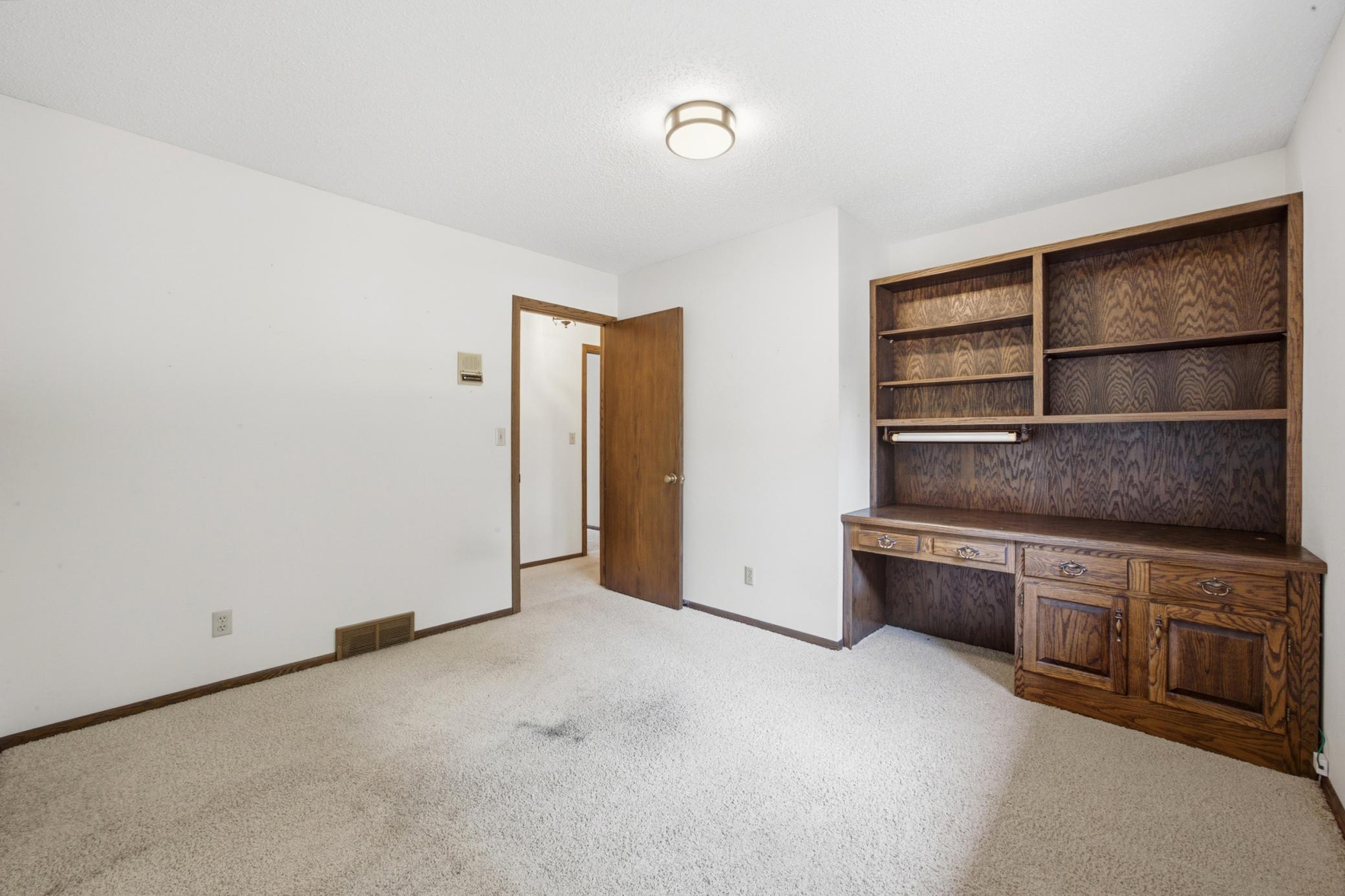 120 Prairiewood Drive S, Fargo ND 58103 - Photo 16 of 43