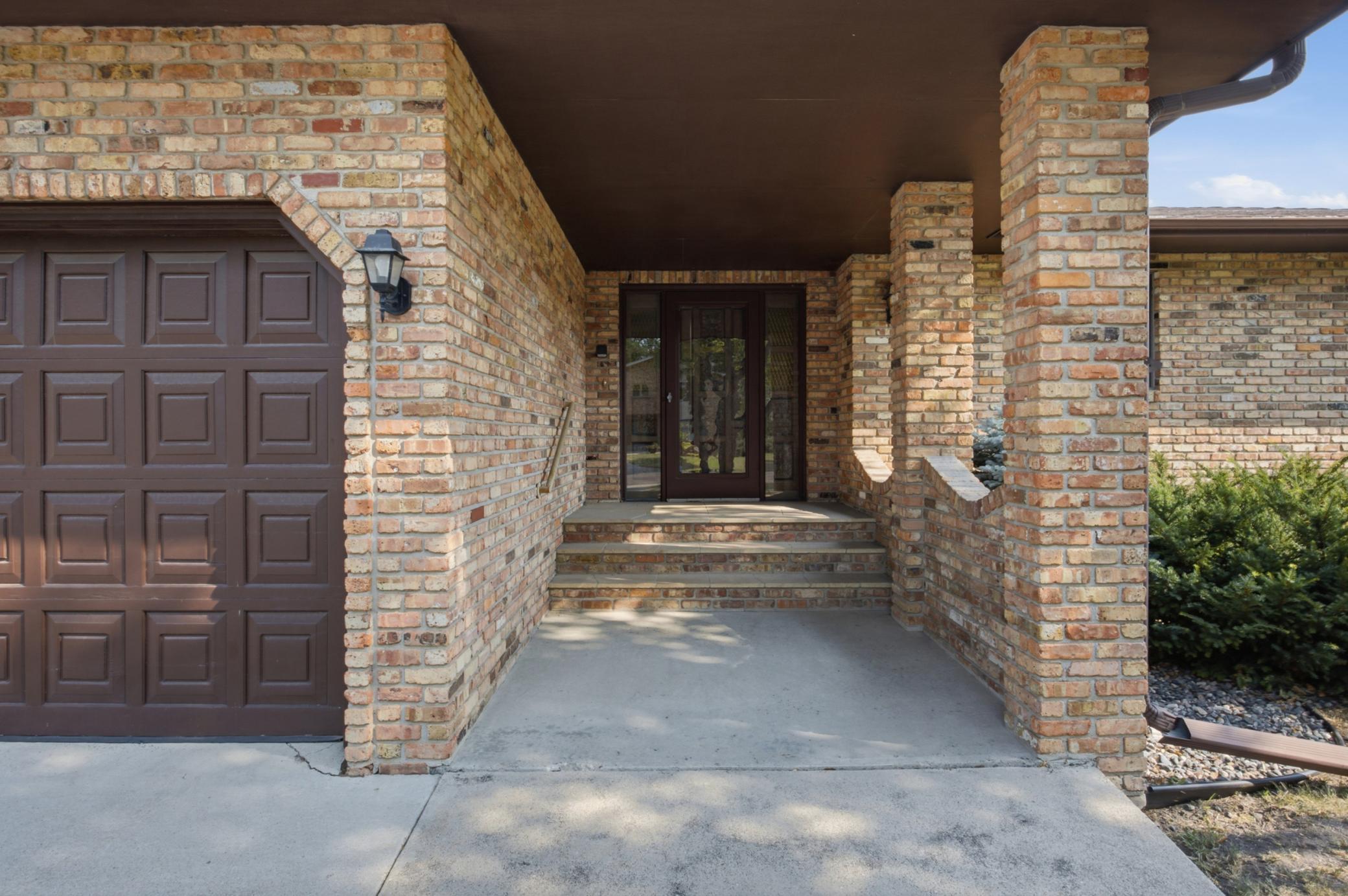 120 Prairiewood Drive S, Fargo ND 58103 - Photo 3 of 43