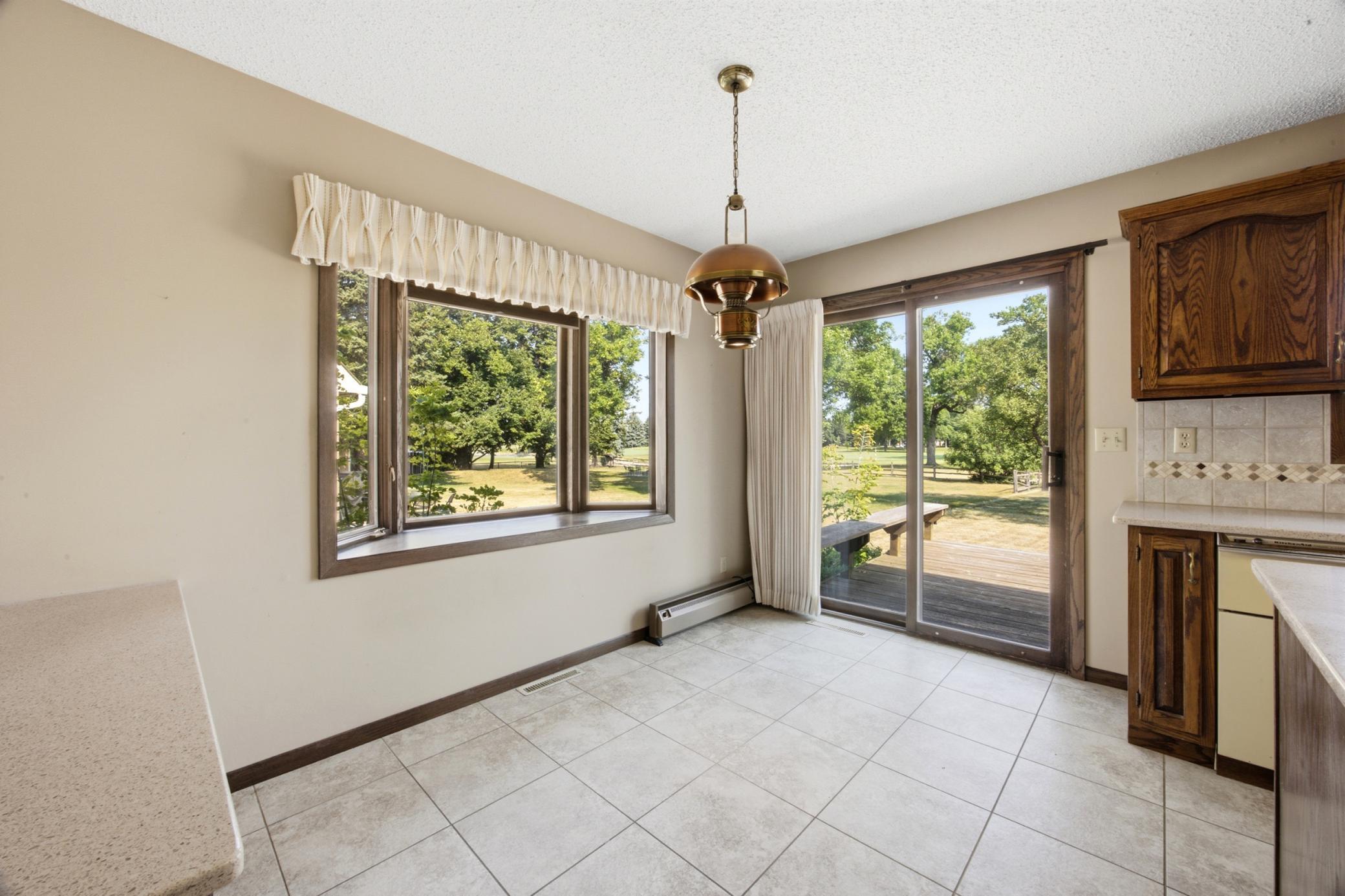 120 Prairiewood Drive S, Fargo ND 58103 - Photo 10 of 43