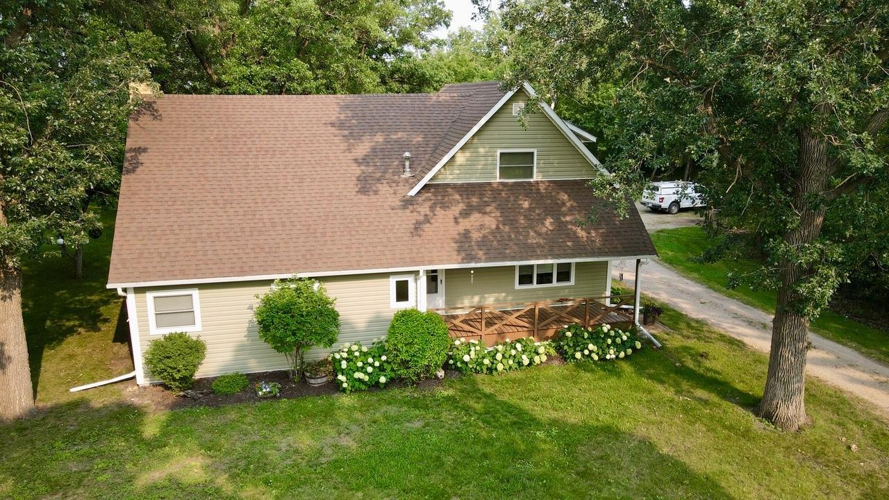 1917 single family home for sale at 17262 130th Avenue NE in Thief River Falls, MN — 4 bed, 3 bath (photo 2 of 56)