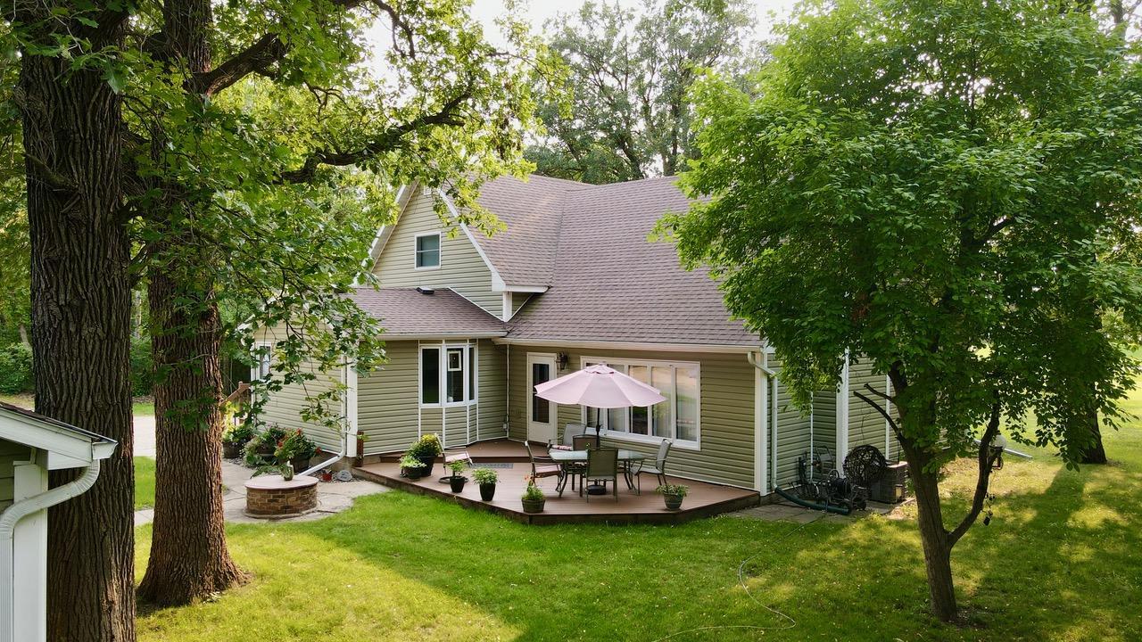 1917 single family home for sale at 17262 130th Avenue NE in Thief River Falls, MN — 4 bed, 3 bath (photo 3 of 56)