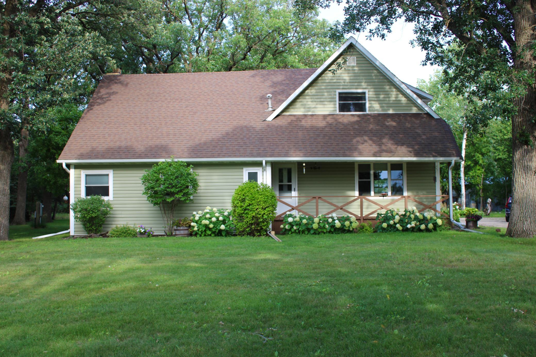 1917 single family home for sale at 17262 130th Avenue NE in Thief River Falls, MN — 4 bed, 3 bath (photo 38 of 56)