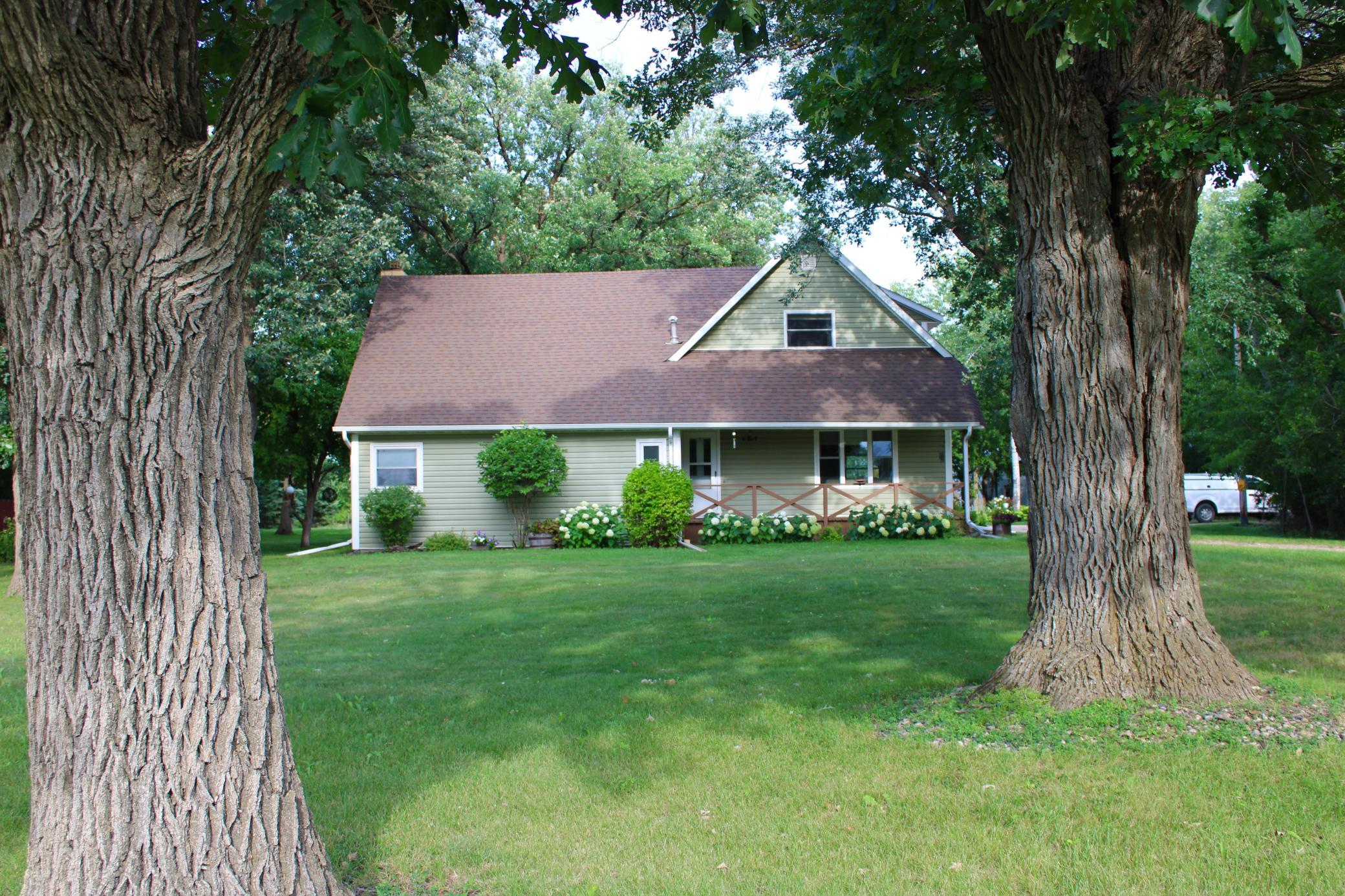 1917 single family home for sale at 17262 130th Avenue NE in Thief River Falls, MN — 4 bed, 3 bath (photo 40 of 56)
