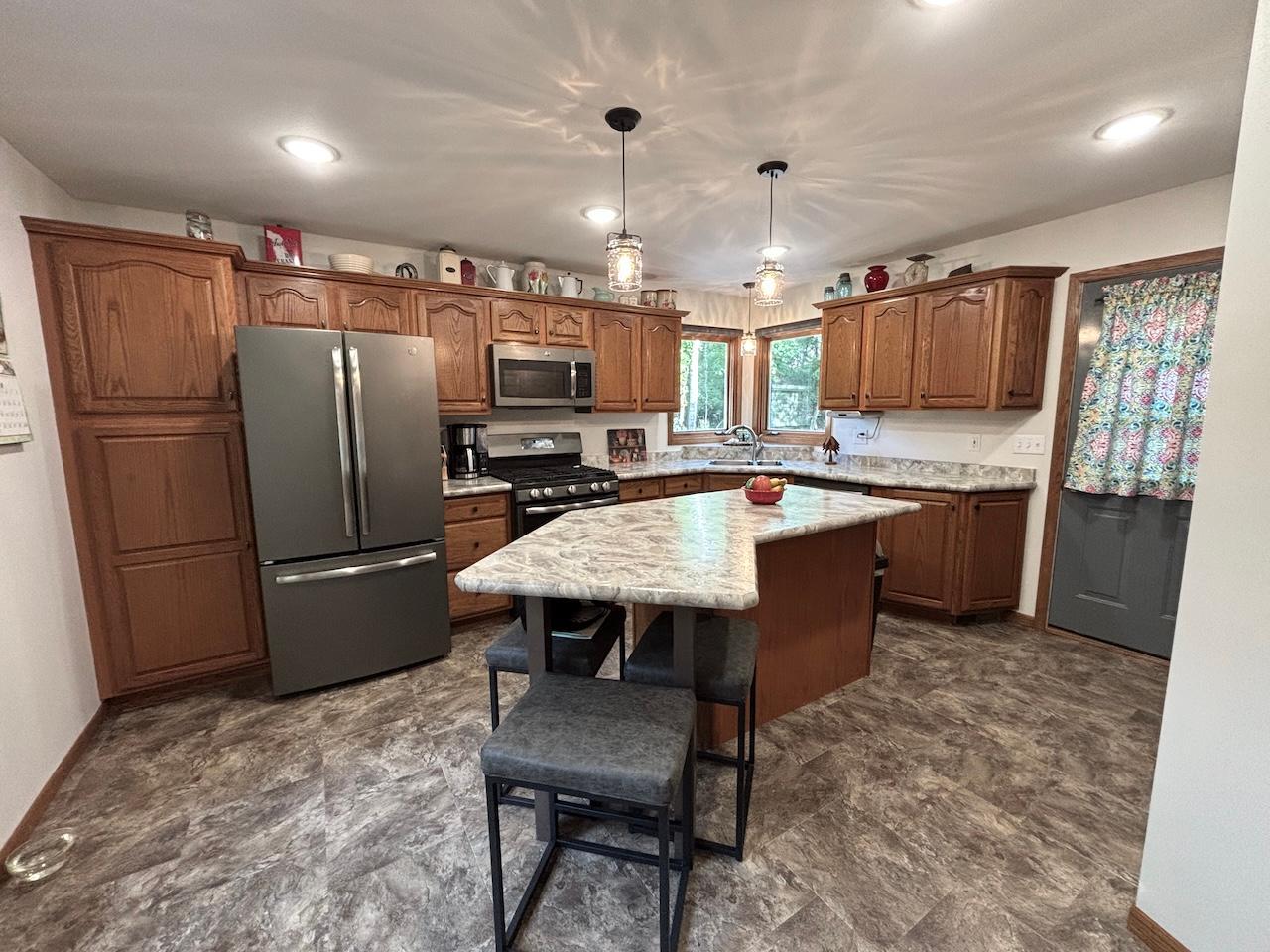 1917 single family home for sale at 17262 130th Avenue NE in Thief River Falls, MN — 4 bed, 3 bath (photo 6 of 56)