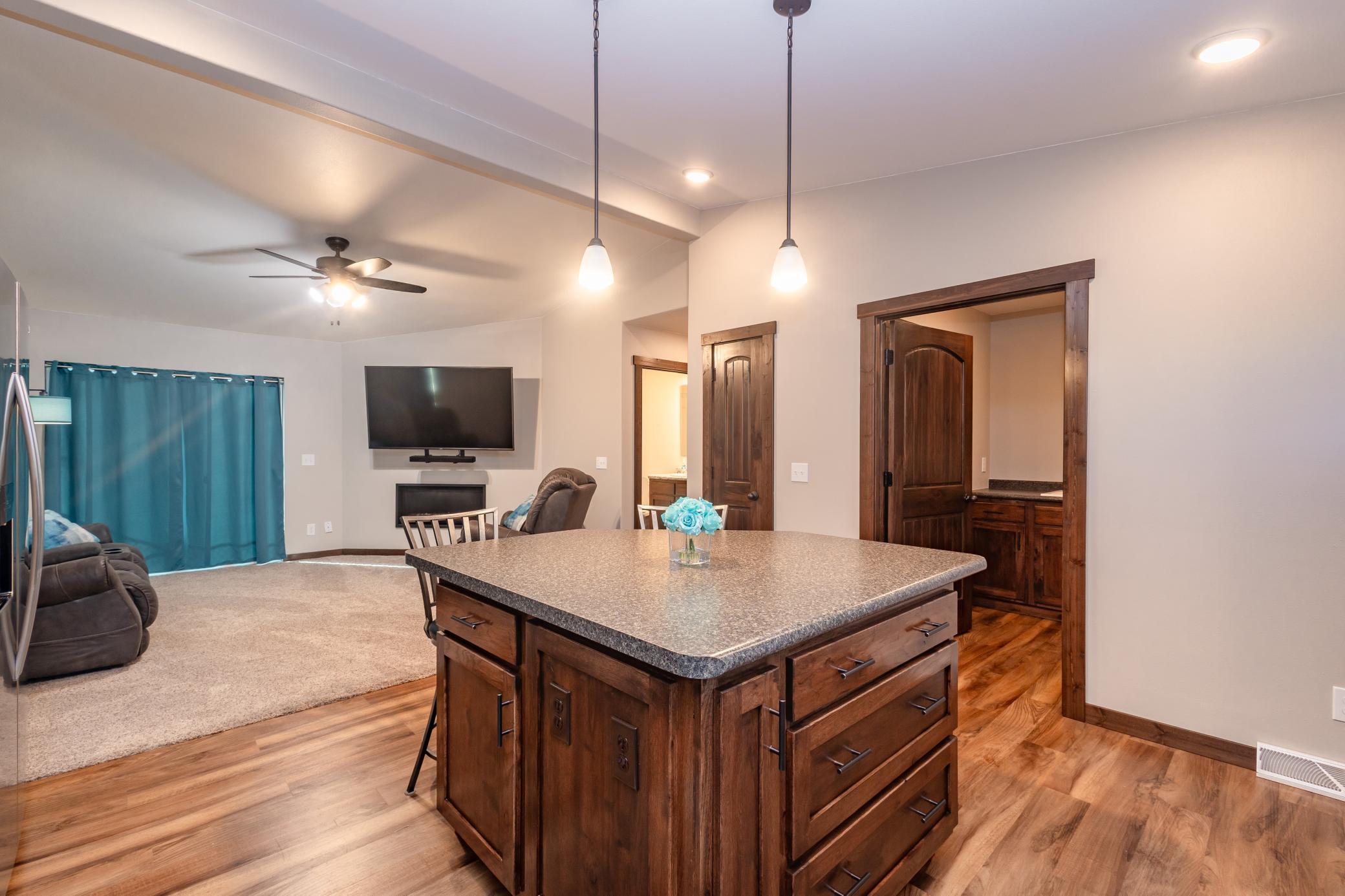 2021 home for sale at 92 Birch Avenue in Alexandria, MN — 2 bed, 2 bath (photo 7 of 27)
