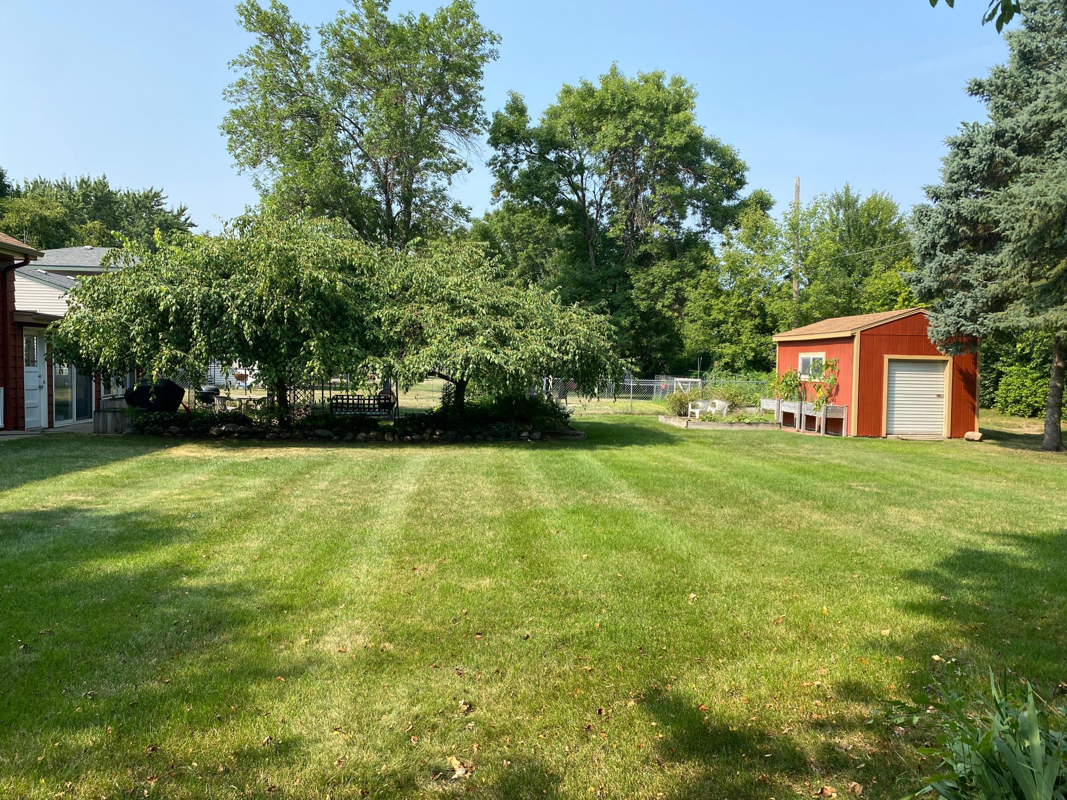 1963 single family home for sale at 1119 Lake Street in Alexandria, MN — 4 bed, 3 bath (photo 8 of 27)