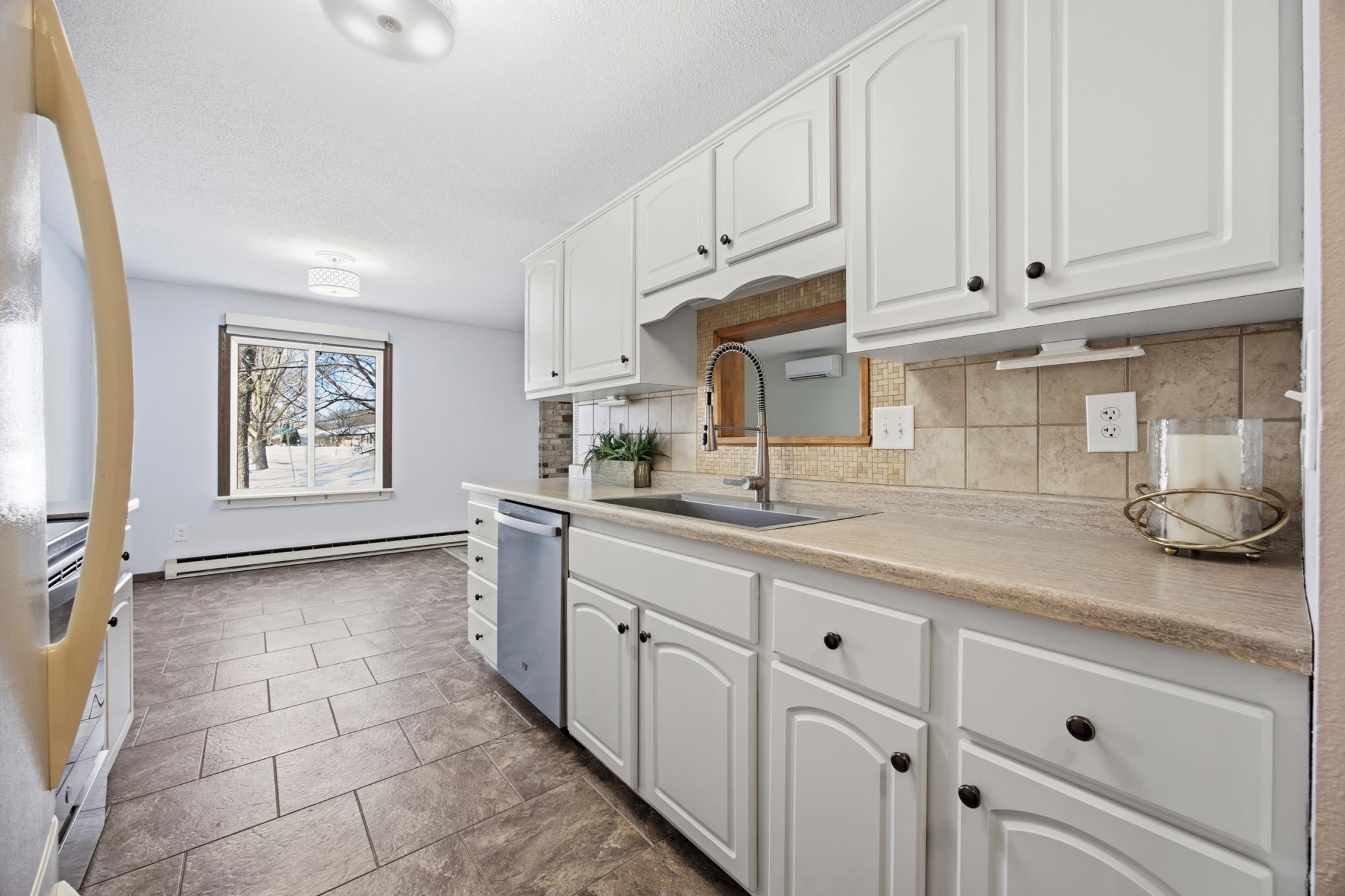 2440 15 Street S, Unit Unit B104, Fargo ND 58103 - Photo 6 of 28