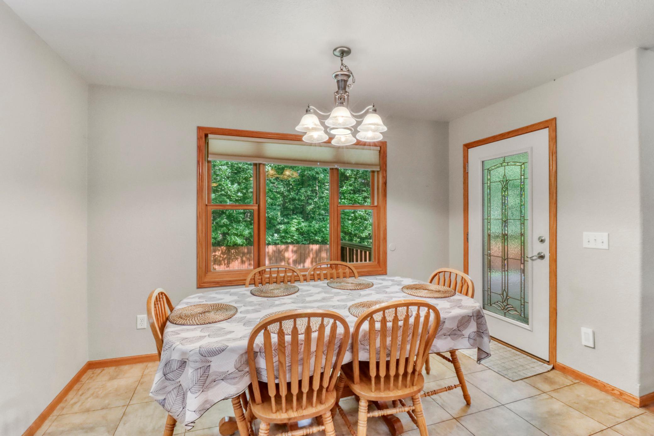 2007 single family home for sale at 1084 Timber Drive in Detroit Lakes, MN — 5 bed, 3 bath (photo 20 of 63)