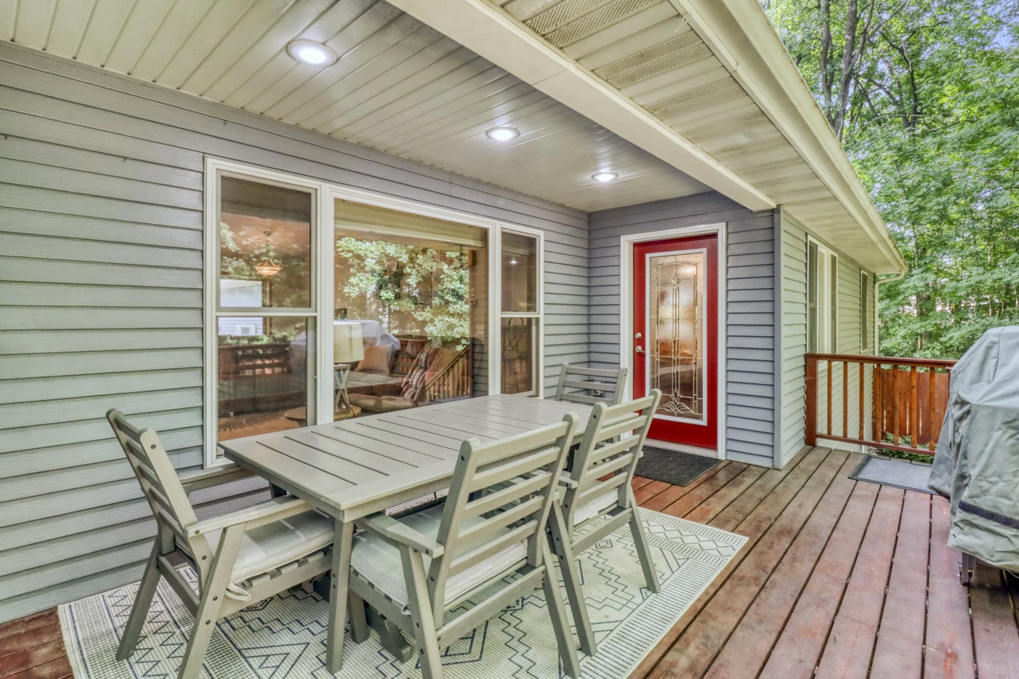 2007 single family home for sale at 1084 Timber Drive in Detroit Lakes, MN — 5 bed, 3 bath (photo 22 of 63)