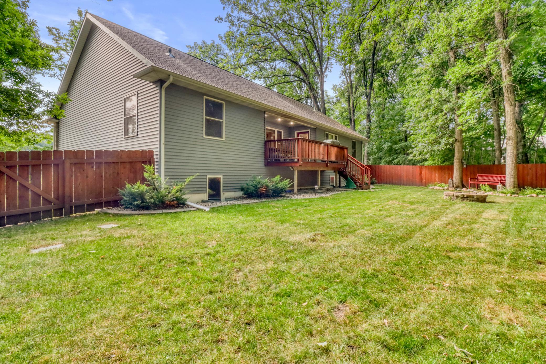 2007 single family home for sale at 1084 Timber Drive in Detroit Lakes, MN — 5 bed, 3 bath (photo 25 of 63)