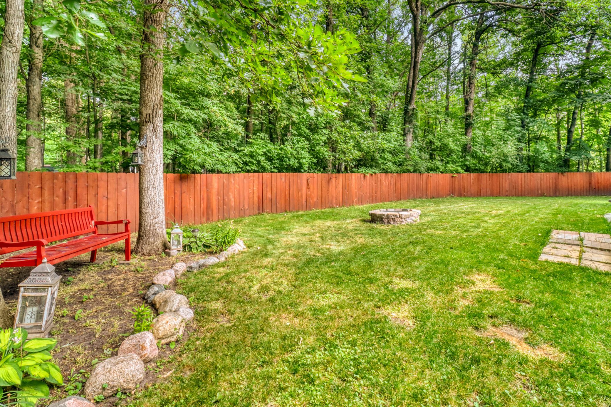 2007 single family home for sale at 1084 Timber Drive in Detroit Lakes, MN — 5 bed, 3 bath (photo 27 of 63)
