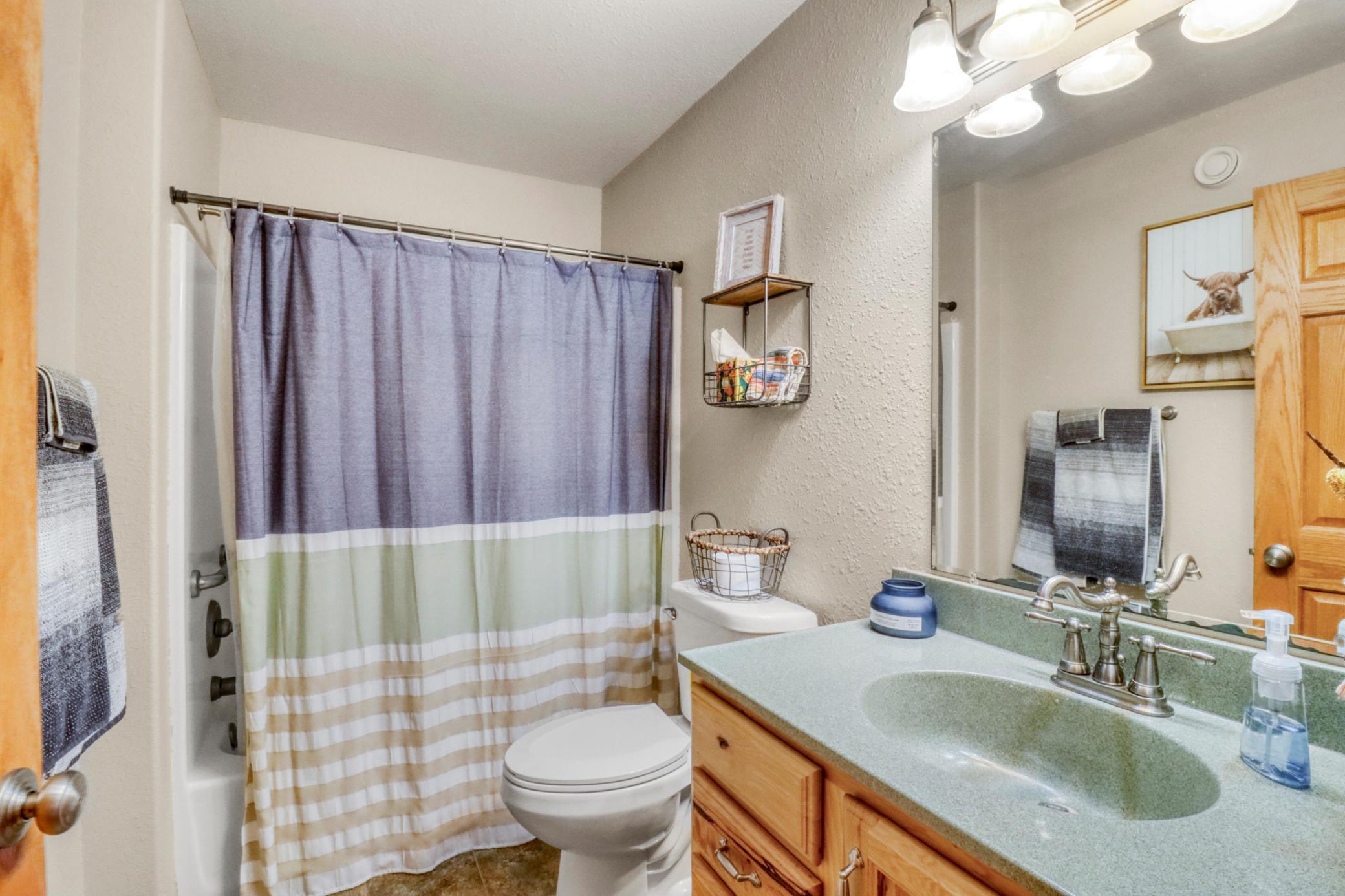 2007 single family home for sale at 1084 Timber Drive in Detroit Lakes, MN — 5 bed, 3 bath (photo 37 of 63)