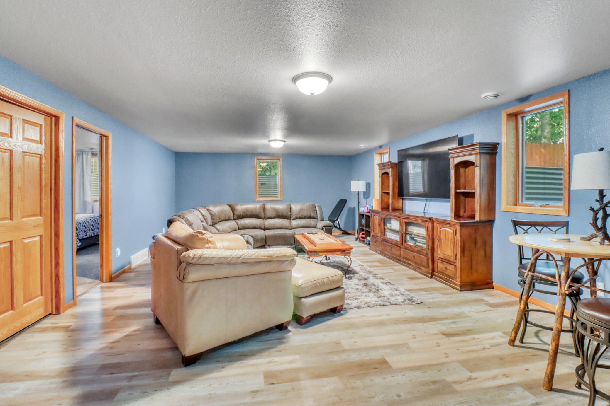 2007 single family home for sale at 1084 Timber Drive in Detroit Lakes, MN — 5 bed, 3 bath (photo 41 of 63)