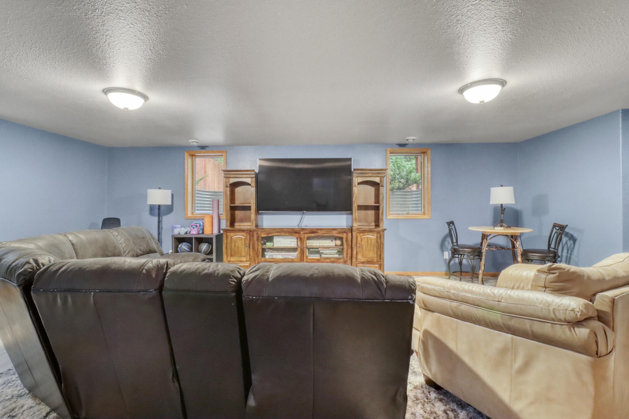 2007 single family home for sale at 1084 Timber Drive in Detroit Lakes, MN — 5 bed, 3 bath (photo 42 of 63)