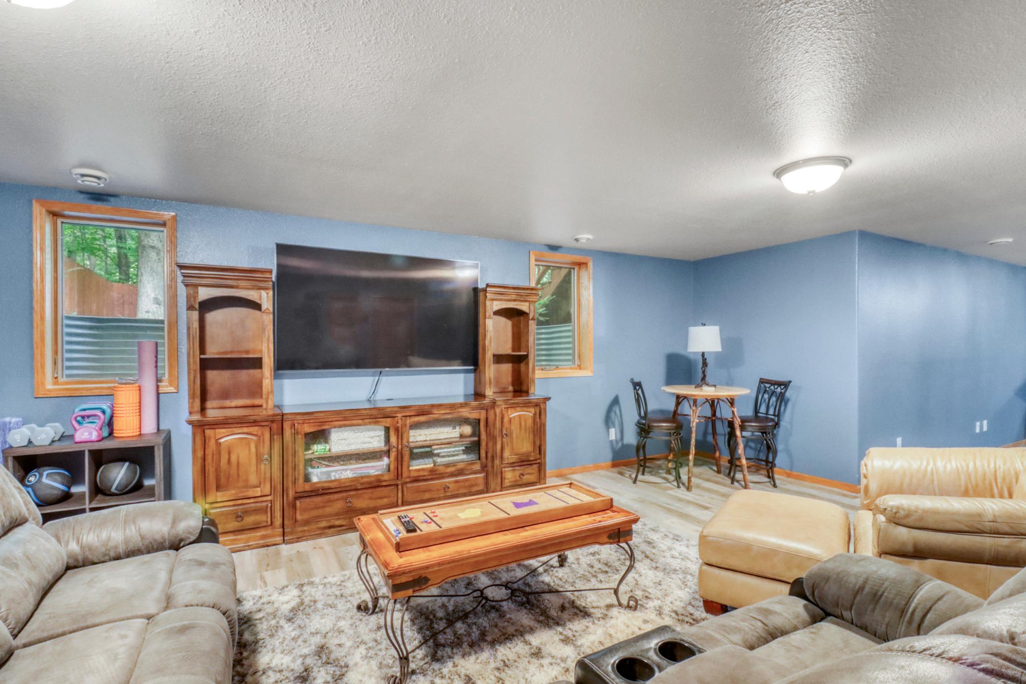 2007 single family home for sale at 1084 Timber Drive in Detroit Lakes, MN — 5 bed, 3 bath (photo 43 of 63)