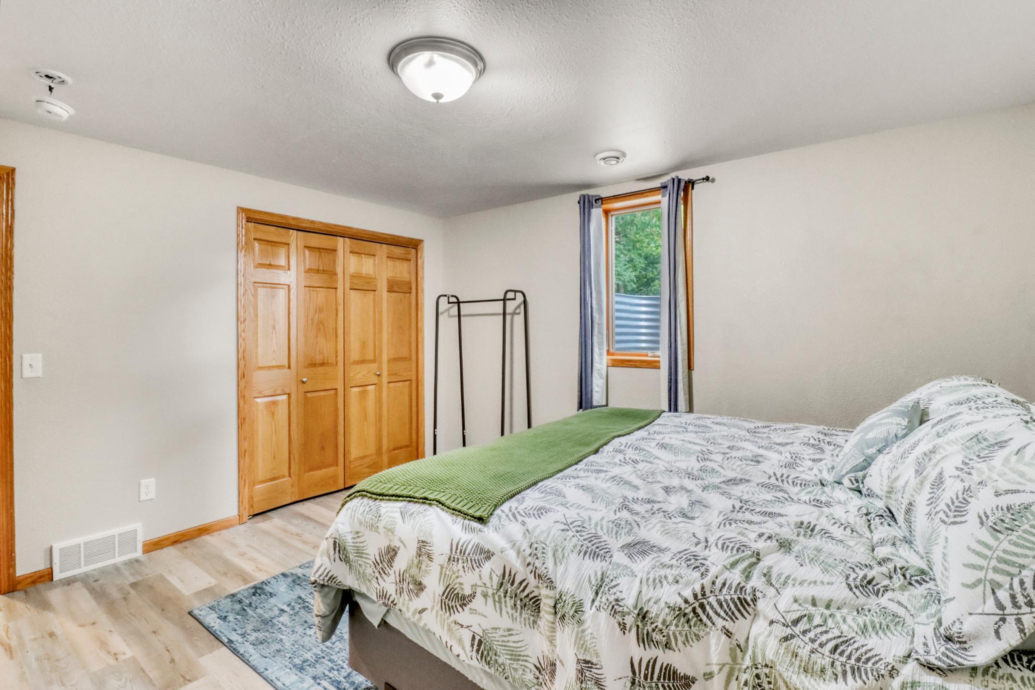 2007 single family home for sale at 1084 Timber Drive in Detroit Lakes, MN — 5 bed, 3 bath (photo 50 of 63)