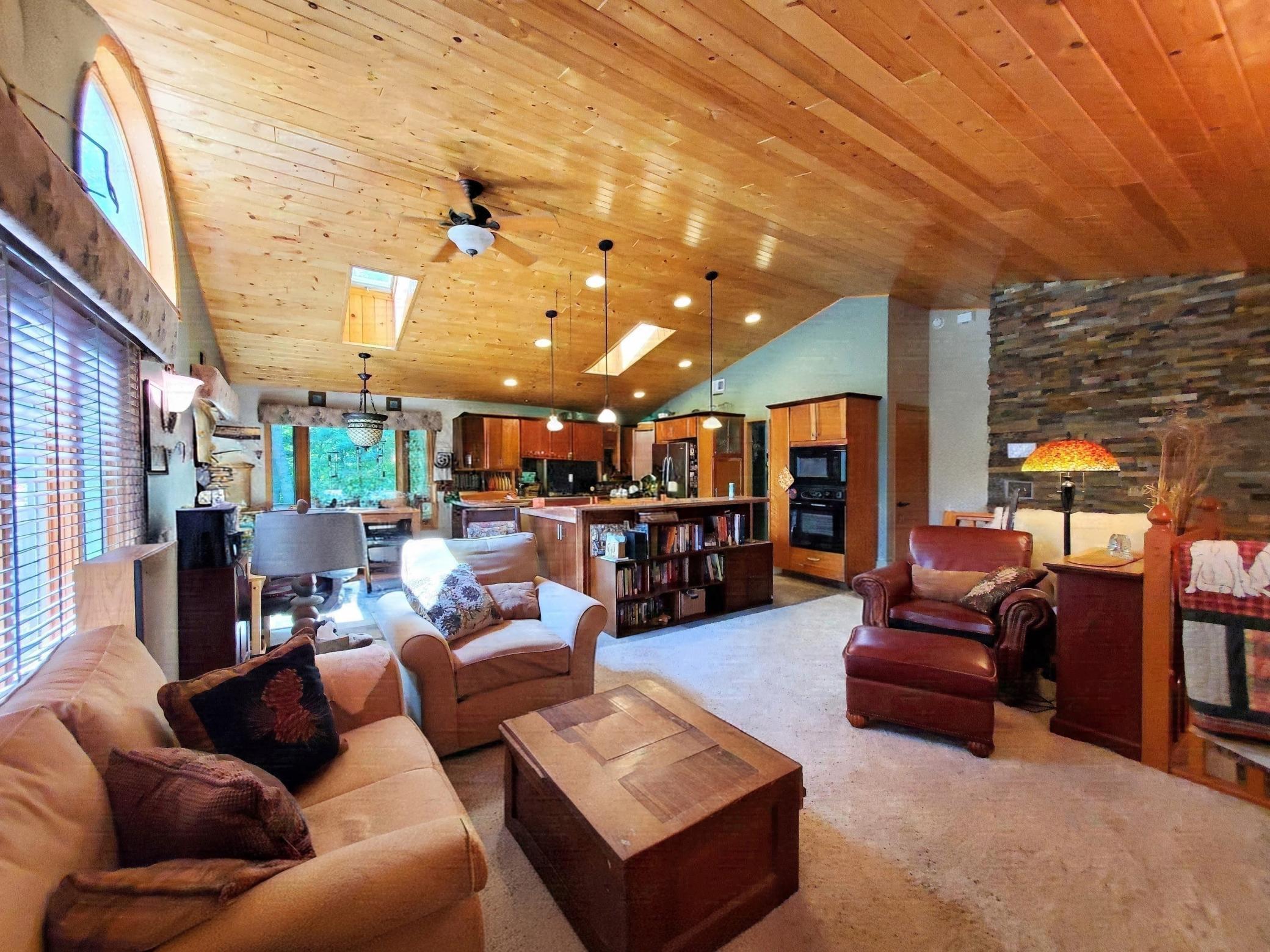 2005 single family home for sale at 4050 Gryce Styne Road NE in Bemidji, MN — 2 bed, 3 bath (photo 11 of 79)