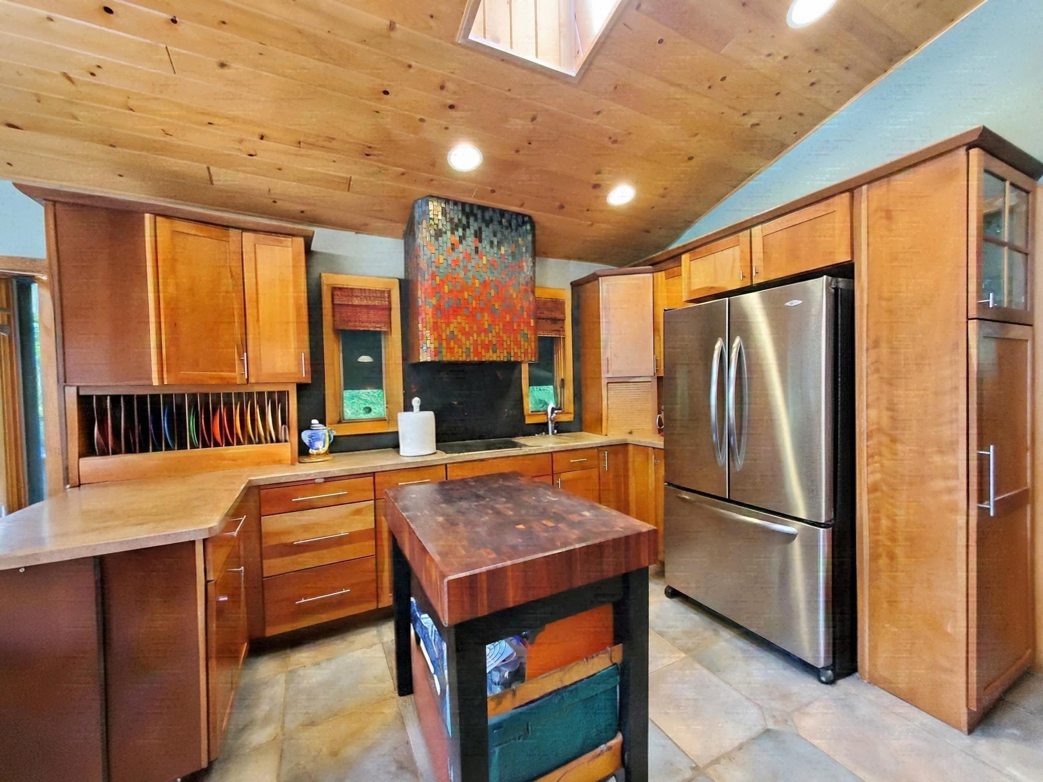 2005 single family home for sale at 4050 Gryce Styne Road NE in Bemidji, MN — 2 bed, 3 bath (photo 10 of 79)