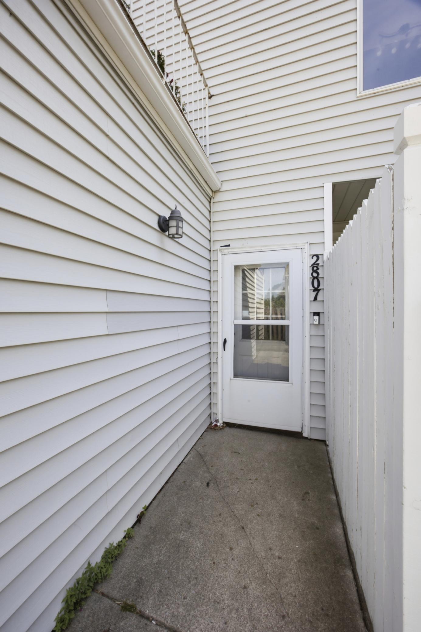 2807 32nd Street S, Moorhead MN 56560 - Photo 3 of 27