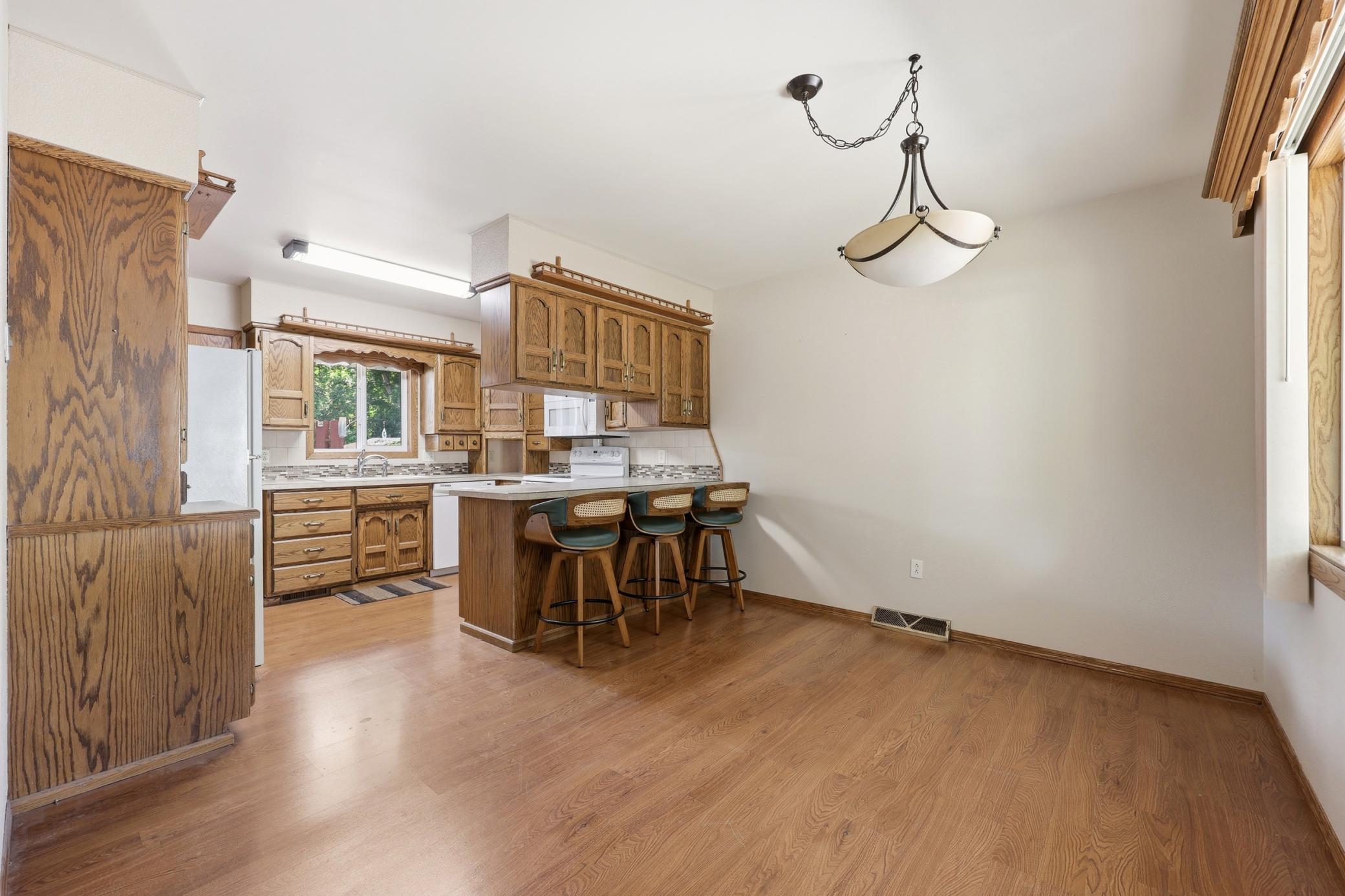 1119 9th Street N, Moorhead MN 56560 - Photo 7 of 26