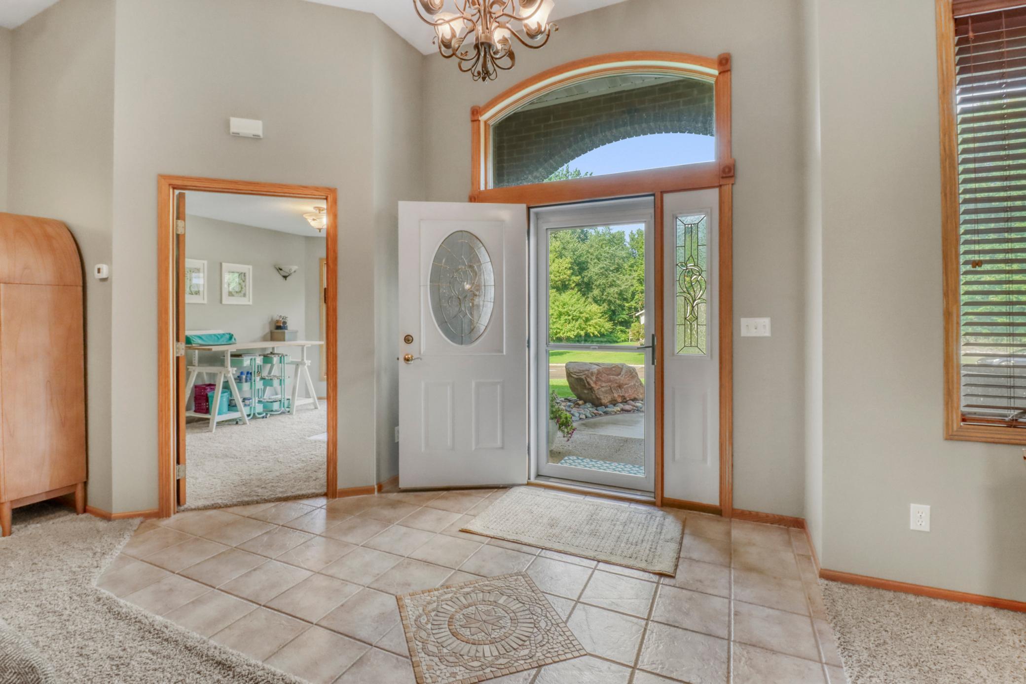 1997 single family home for sale at 1373 Burroughs Road in Detroit Lakes, MN — 3 bed, 2 bath (photo 8 of 74)