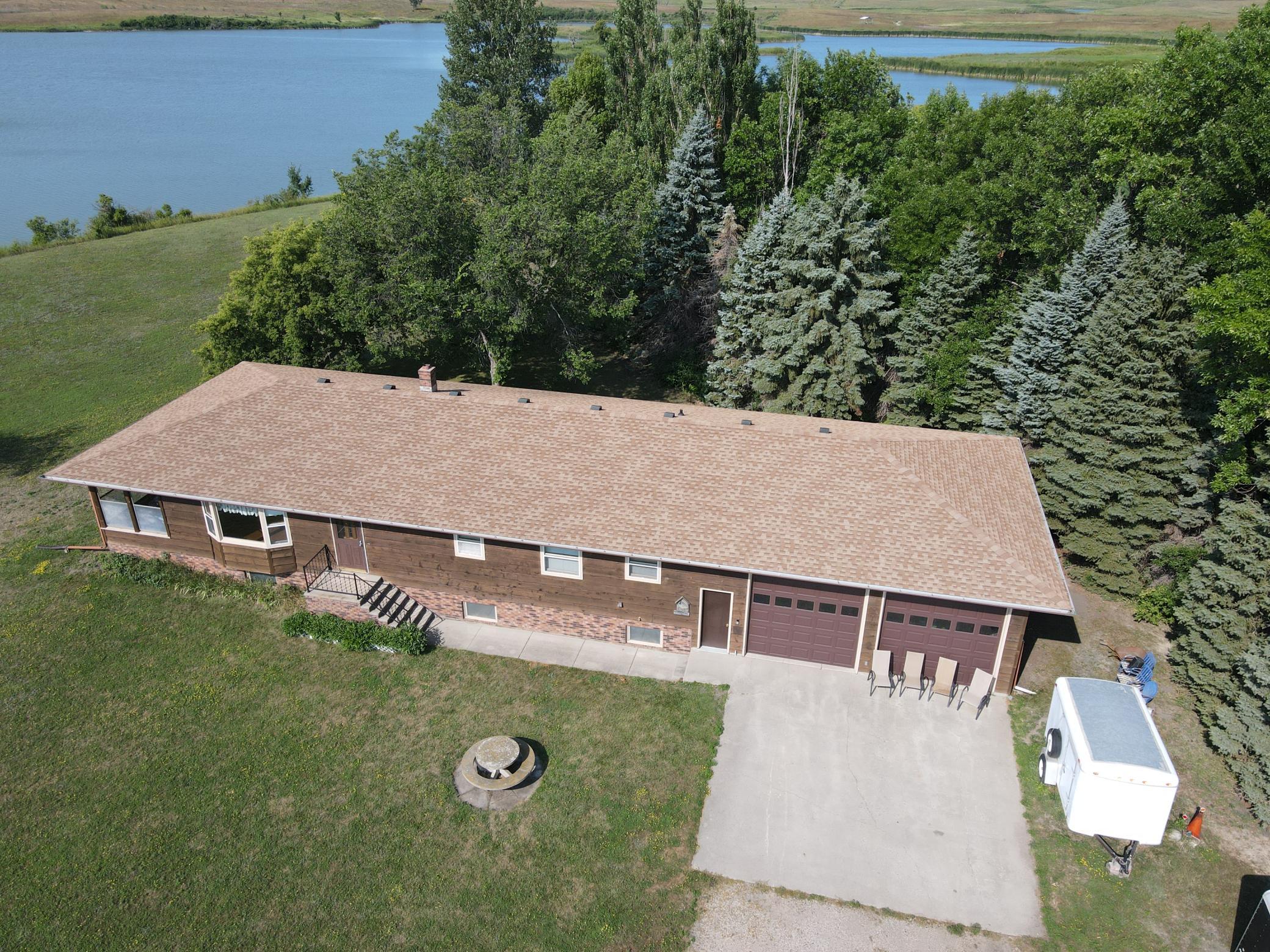 1986 single family home for sale at 2814 Pebble Lake Road in Fergus Falls, MN — 2 bed, 2 bath (photo 2 of 82)
