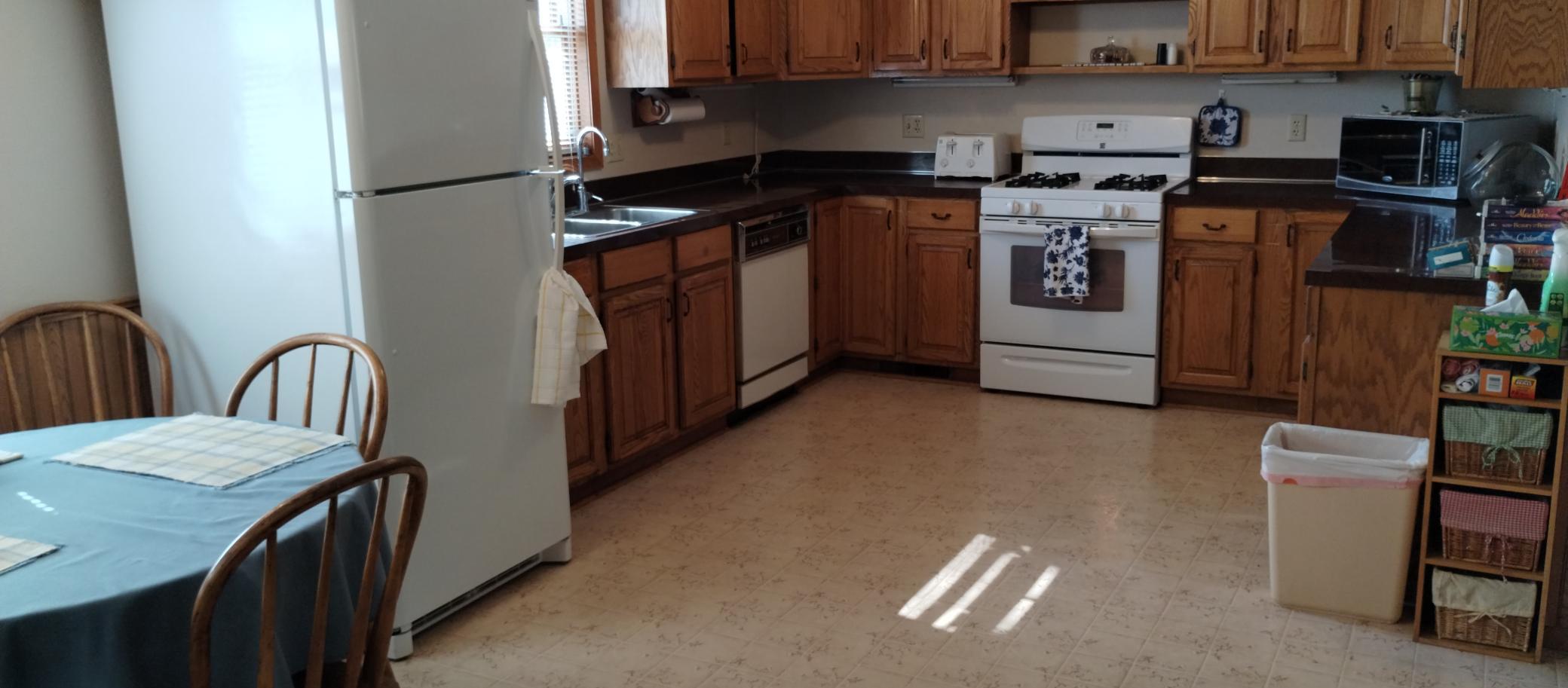 1986 single family home for sale at 2814 Pebble Lake Road in Fergus Falls, MN — 2 bed, 2 bath (photo 47 of 82)