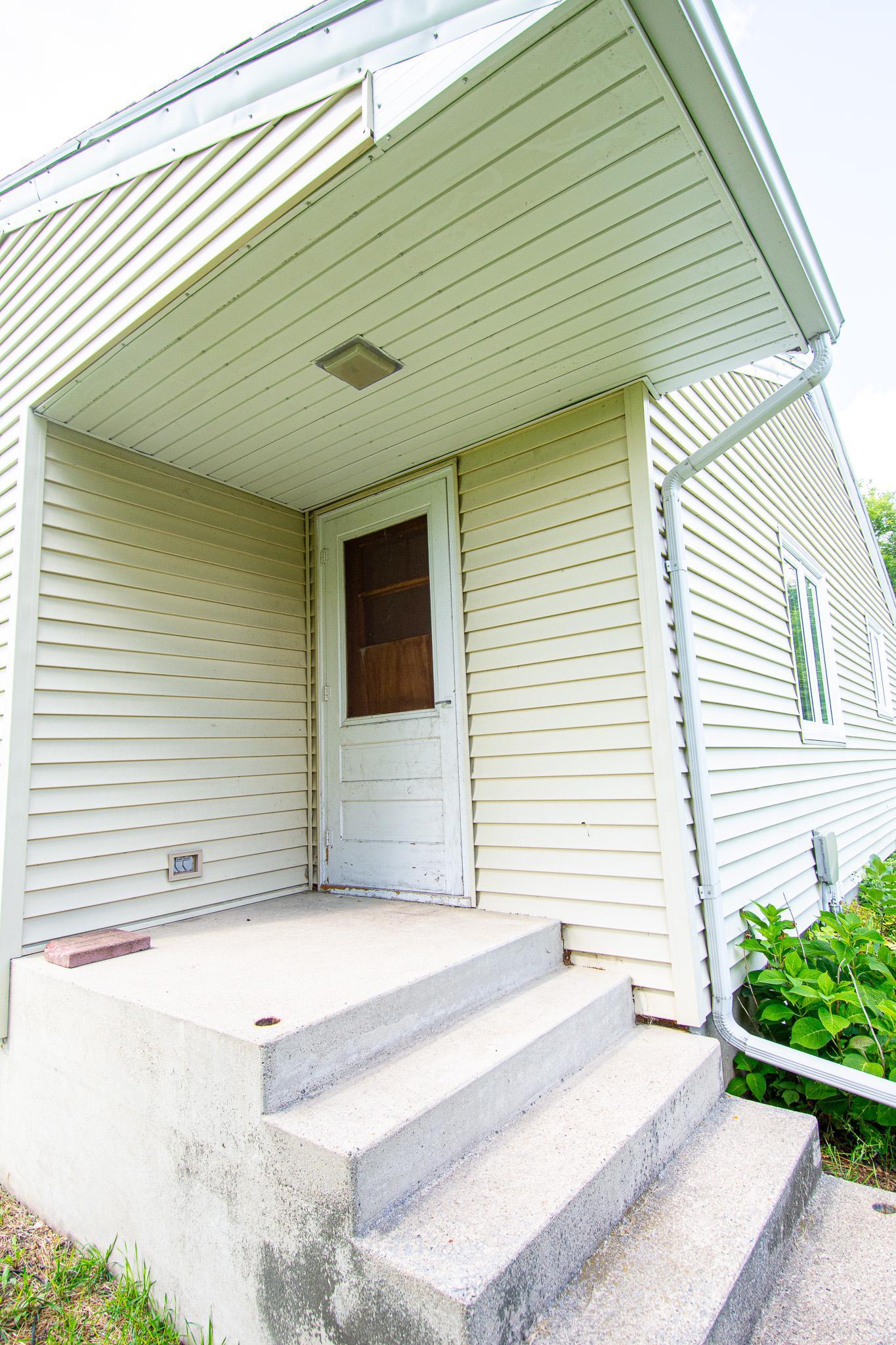1960 single family home for sale at 27774 330th Avenue NW in Warren, MN — 3 bed, 1 bath (photo 4 of 33)