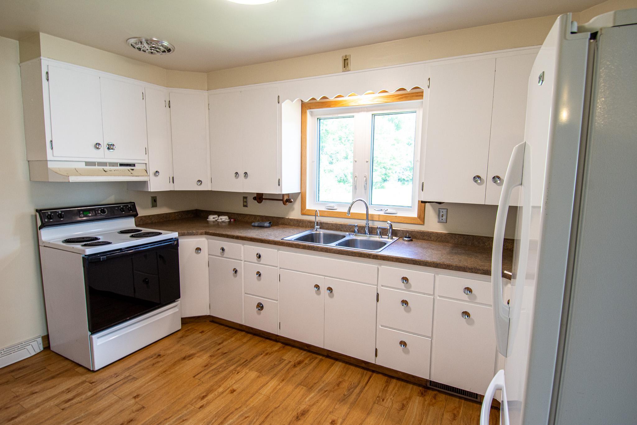 1960 single family home for sale at 27774 330th Avenue NW in Warren, MN — 3 bed, 1 bath (photo 10 of 33)