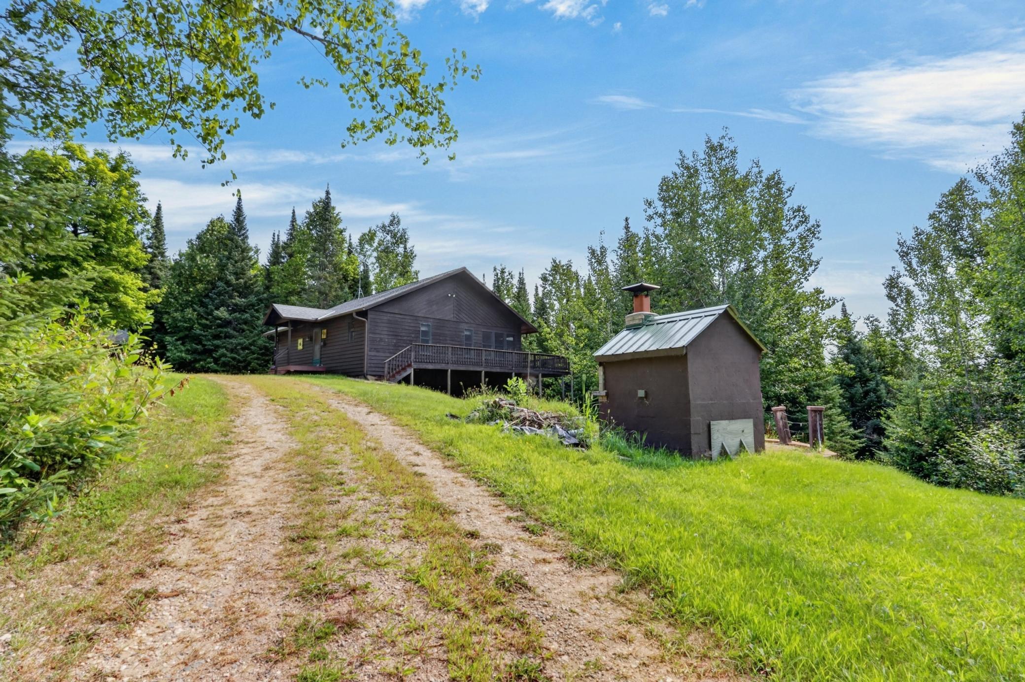 1996 single family home for sale at 39343 Cedar Heights Road in Bigfork, MN — 3 bed, 2 bath (photo 4 of 76)