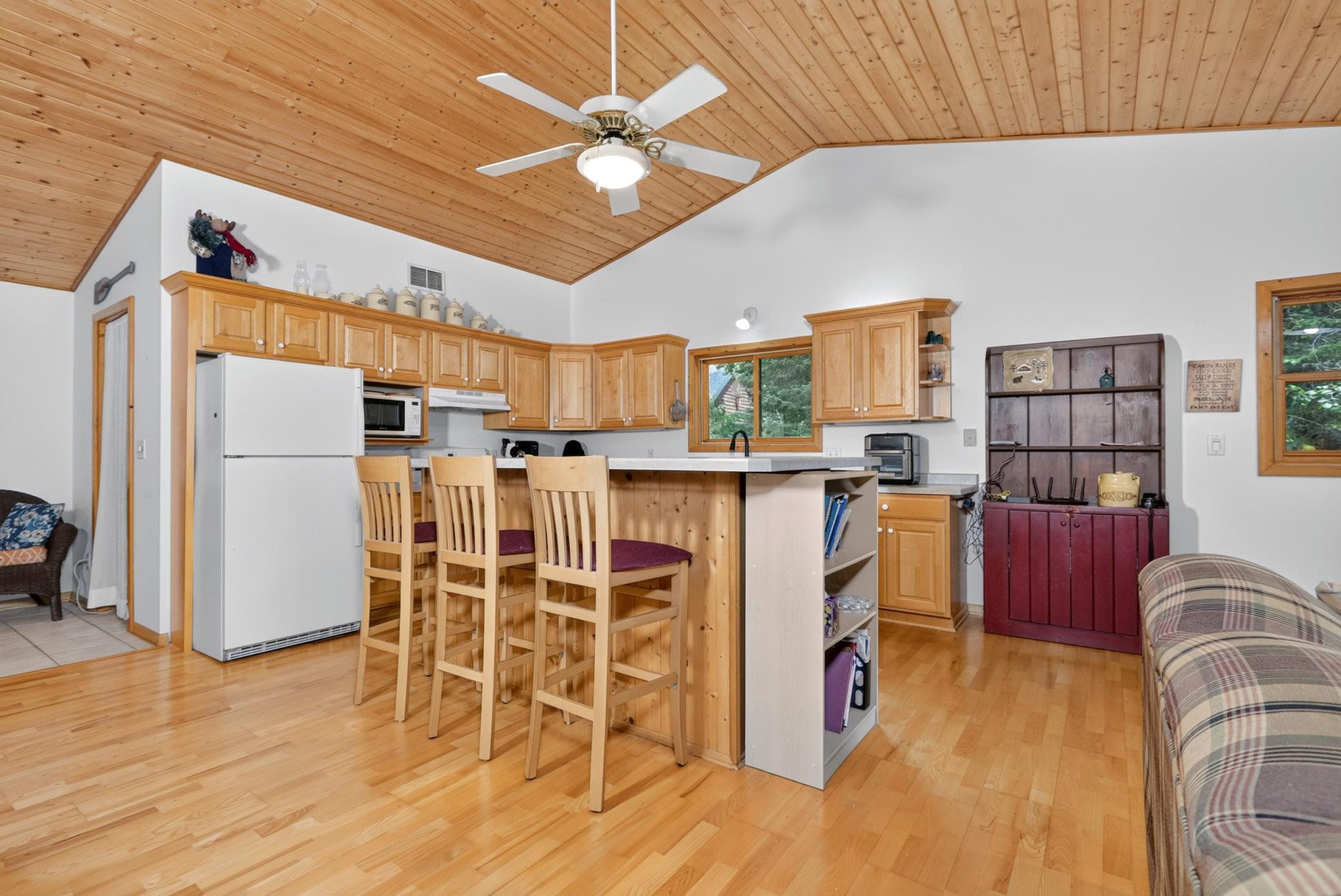 1996 single family home for sale at 39343 Cedar Heights Road in Bigfork, MN — 3 bed, 2 bath (photo 32 of 76)