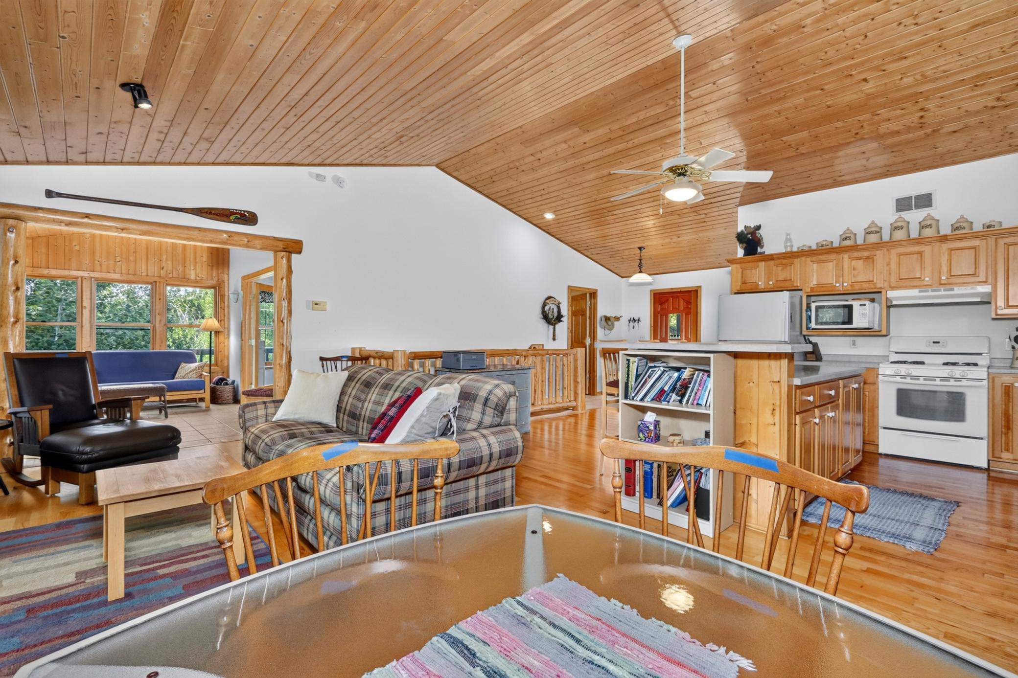 1996 single family home for sale at 39343 Cedar Heights Road in Bigfork, MN — 3 bed, 2 bath (photo 37 of 76)