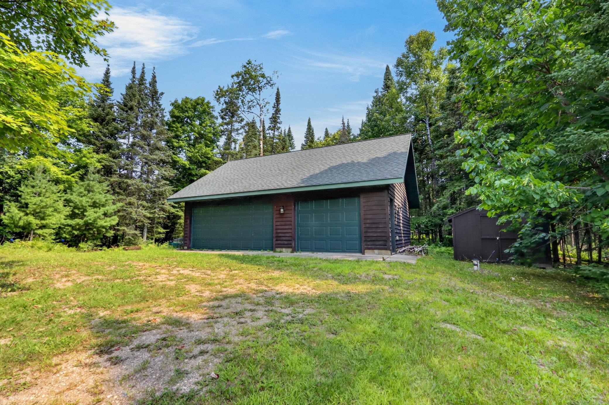 1996 single family home for sale at 39343 Cedar Heights Road in Bigfork, MN — 3 bed, 2 bath (photo 8 of 76)