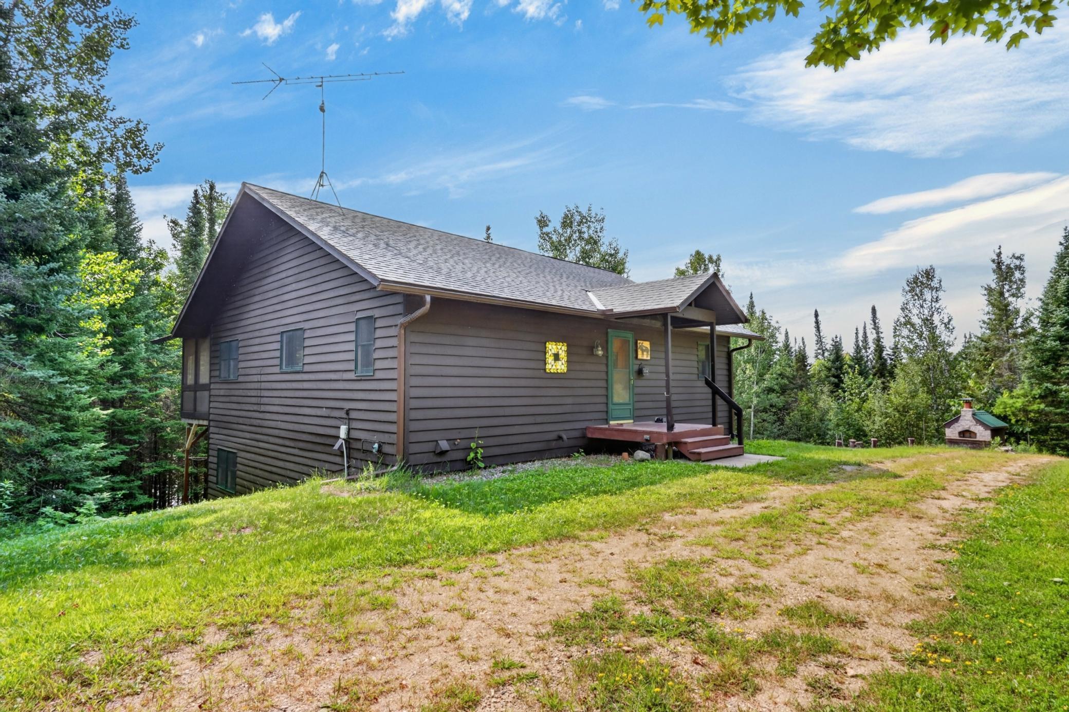 1996 single family home for sale at 39343 Cedar Heights Road in Bigfork, MN — 3 bed, 2 bath (photo 9 of 76)
