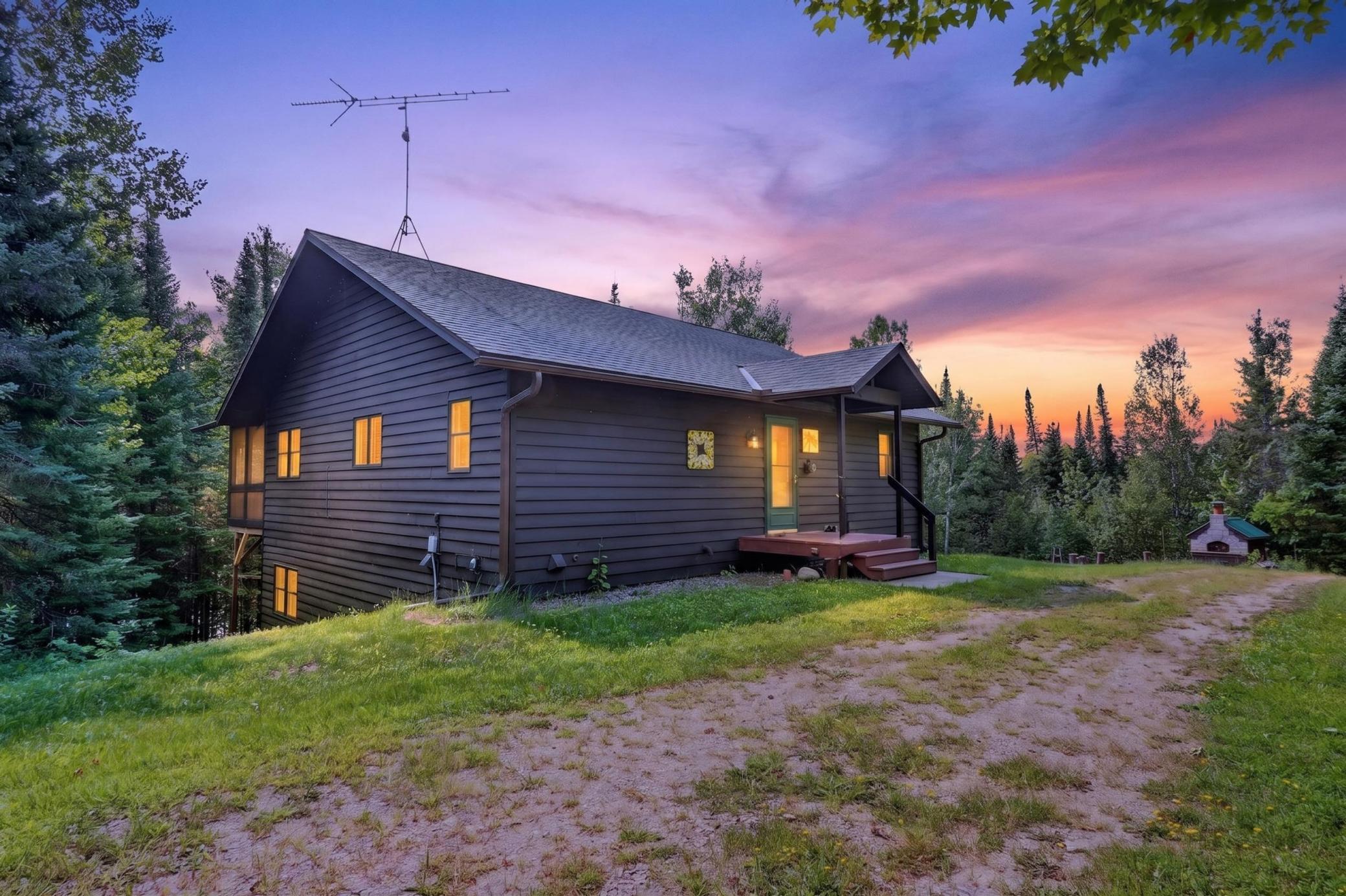 1996 single family home for sale at 39343 Cedar Heights Road in Bigfork, MN — 3 bed, 2 bath (photo 10 of 76)