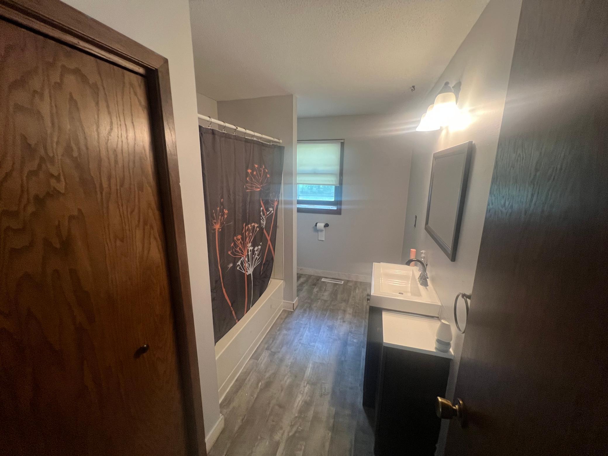 1981 single family home for sale at 304 5th Street in Bluffton, MN — 5 bed, 2 bath (photo 14 of 17)