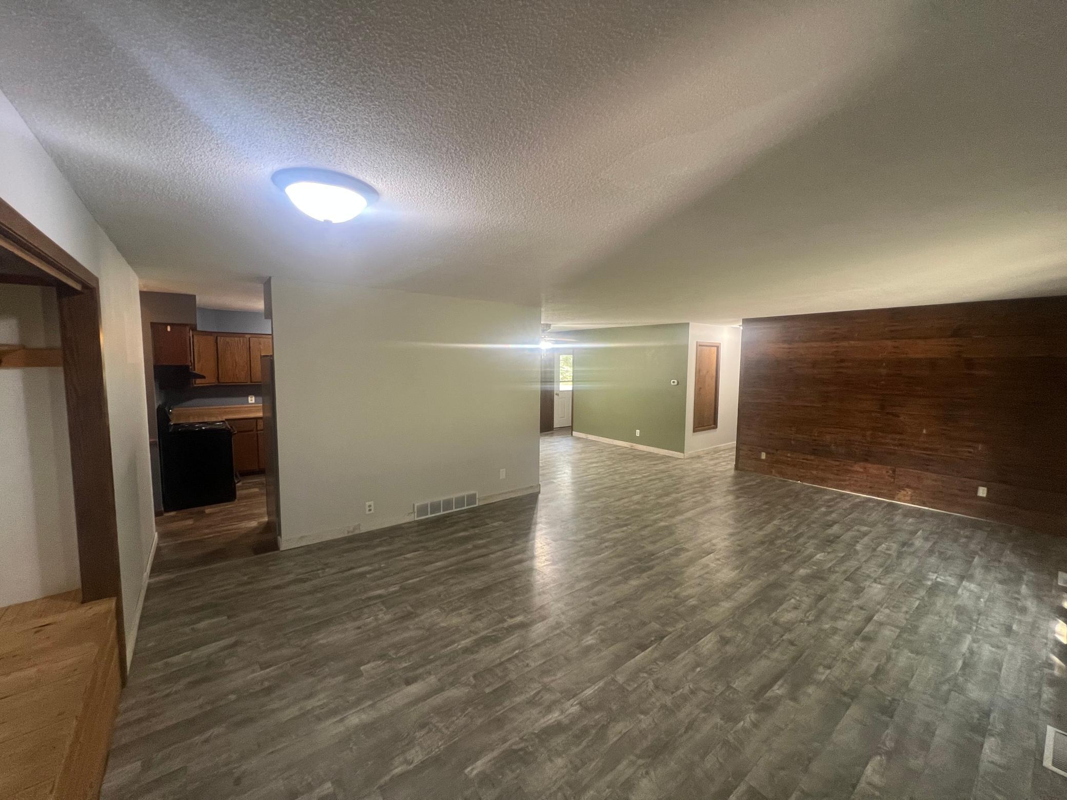 1981 single family home for sale at 304 5th Street in Bluffton, MN — 5 bed, 2 bath (photo 5 of 17)