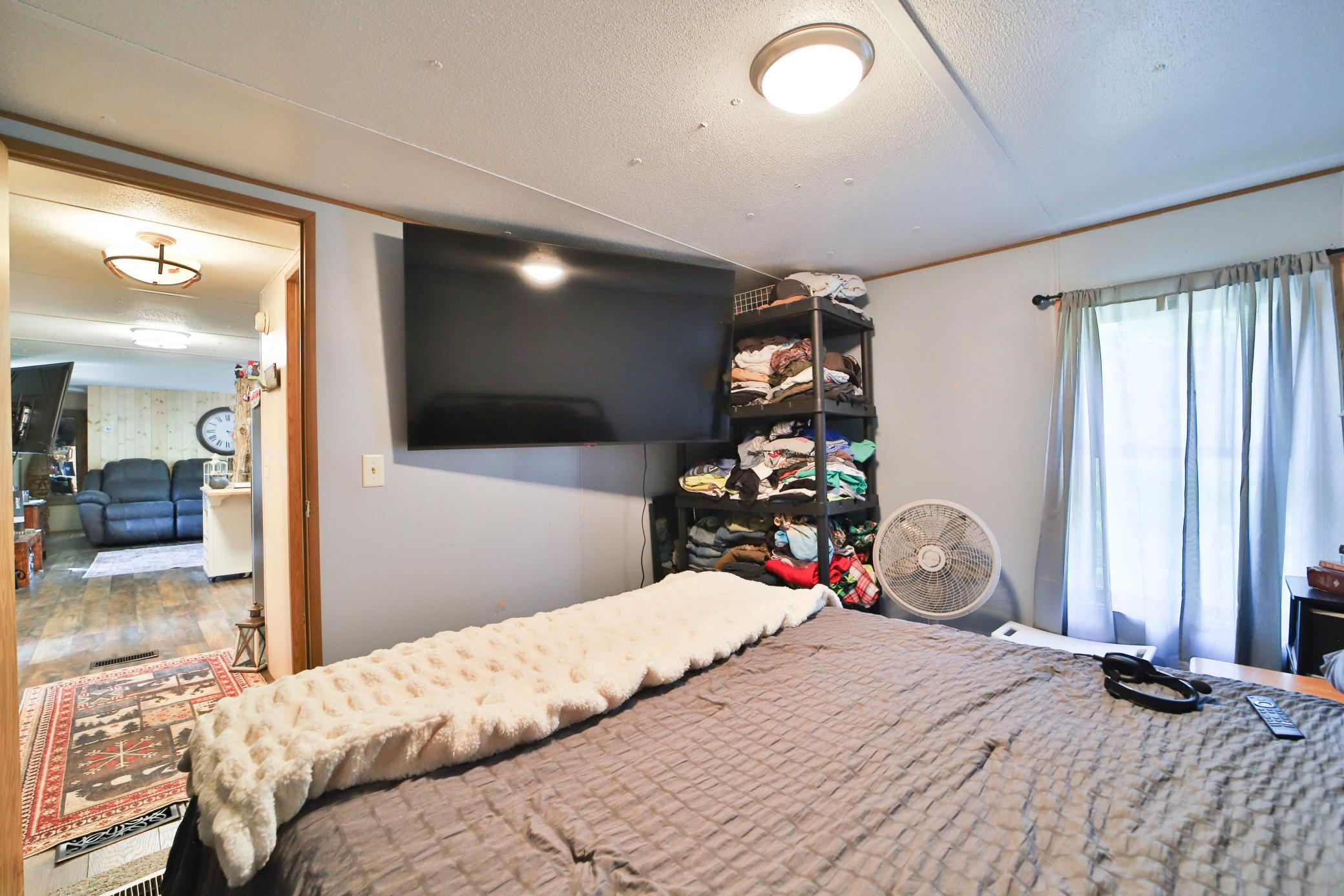 1990 single family home for sale at 14648 Ridgeway Road in Crosslake, MN — 2 bed, 1 bath (photo 11 of 39)