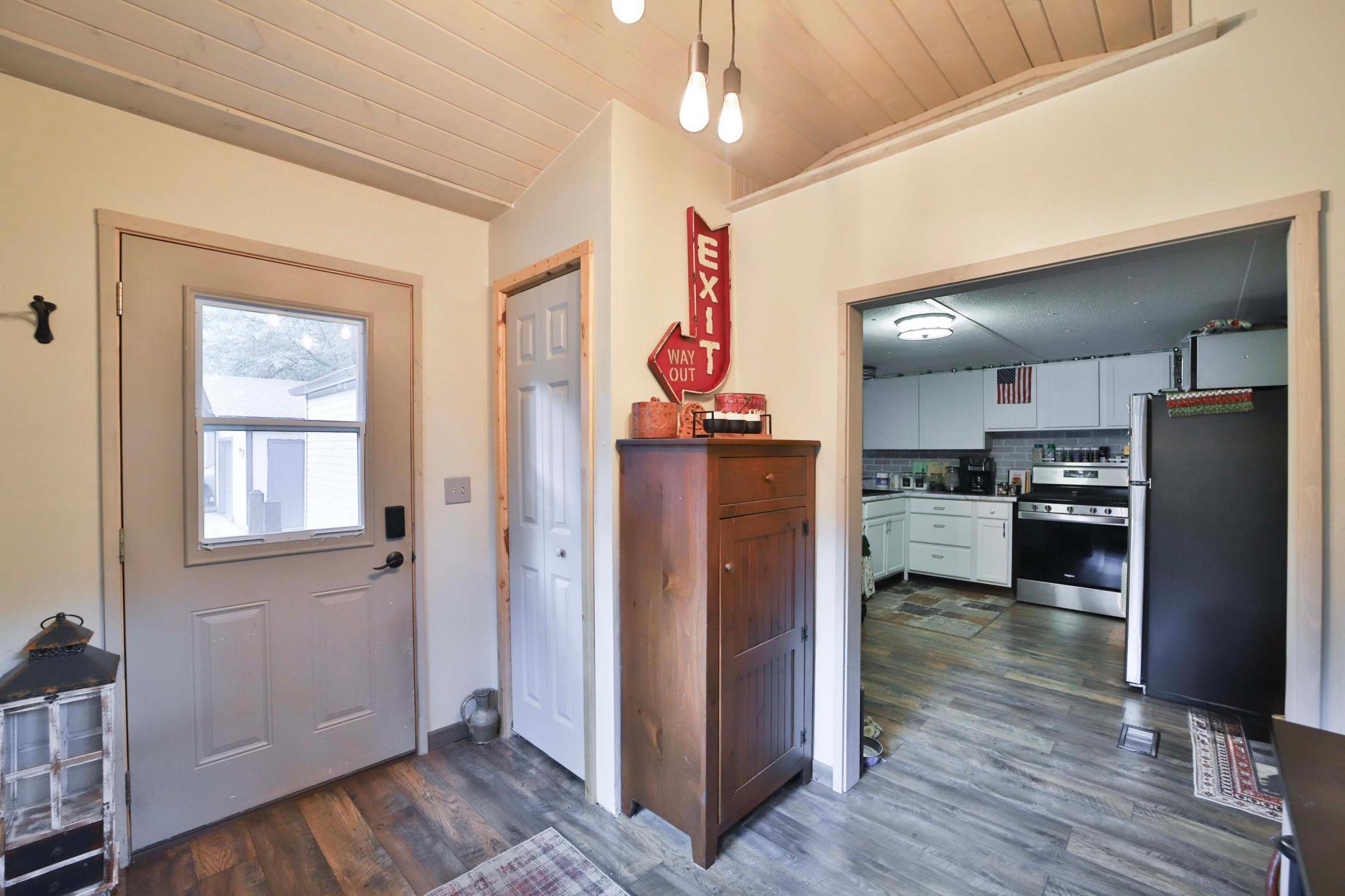 1990 single family home for sale at 14648 Ridgeway Road in Crosslake, MN — 2 bed, 1 bath (photo 21 of 39)