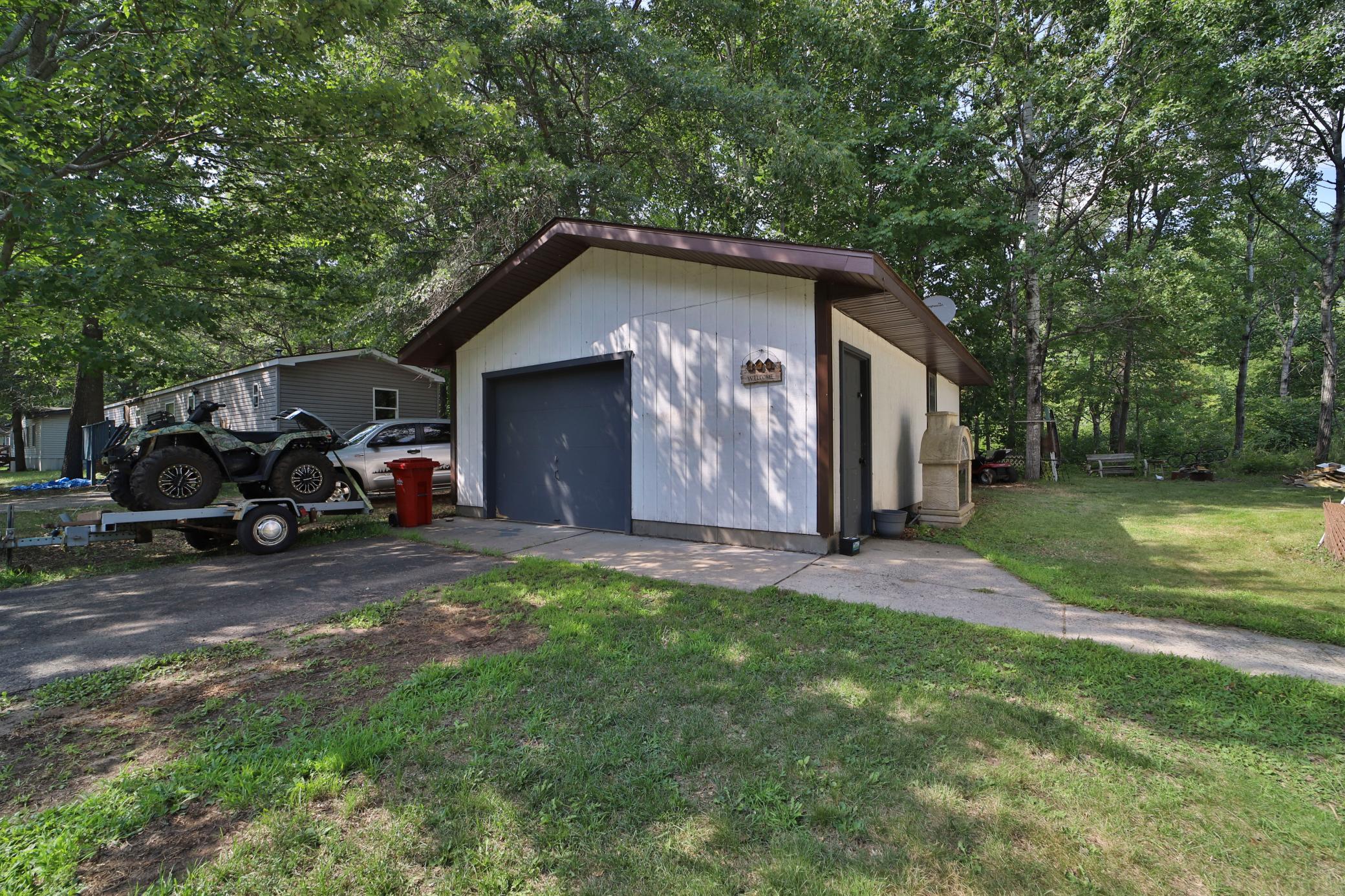 1990 single family home for sale at 14648 Ridgeway Road in Crosslake, MN — 2 bed, 1 bath (photo 32 of 39)