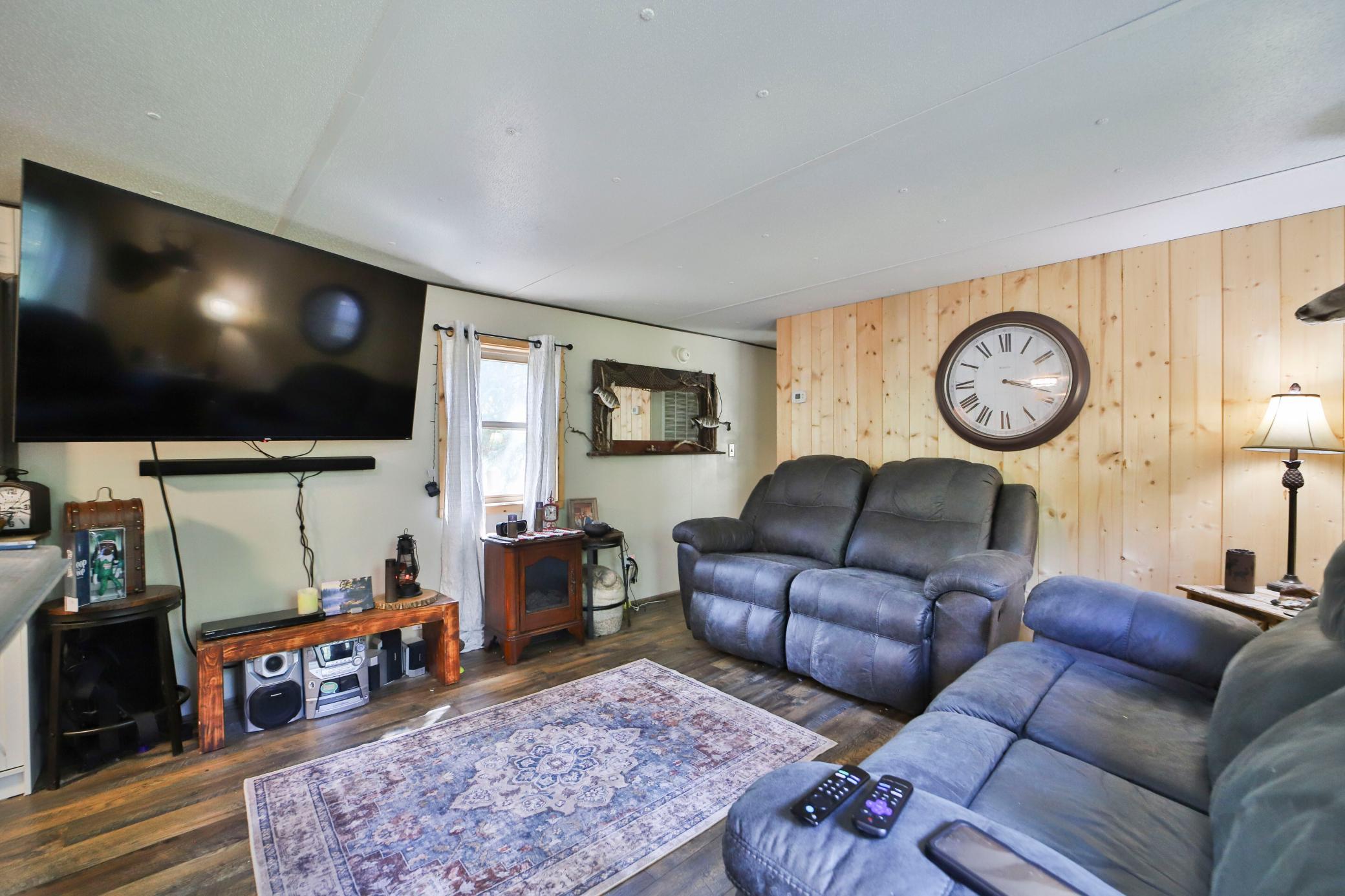 1990 single family home for sale at 14648 Ridgeway Road in Crosslake, MN — 2 bed, 1 bath (photo 8 of 39)