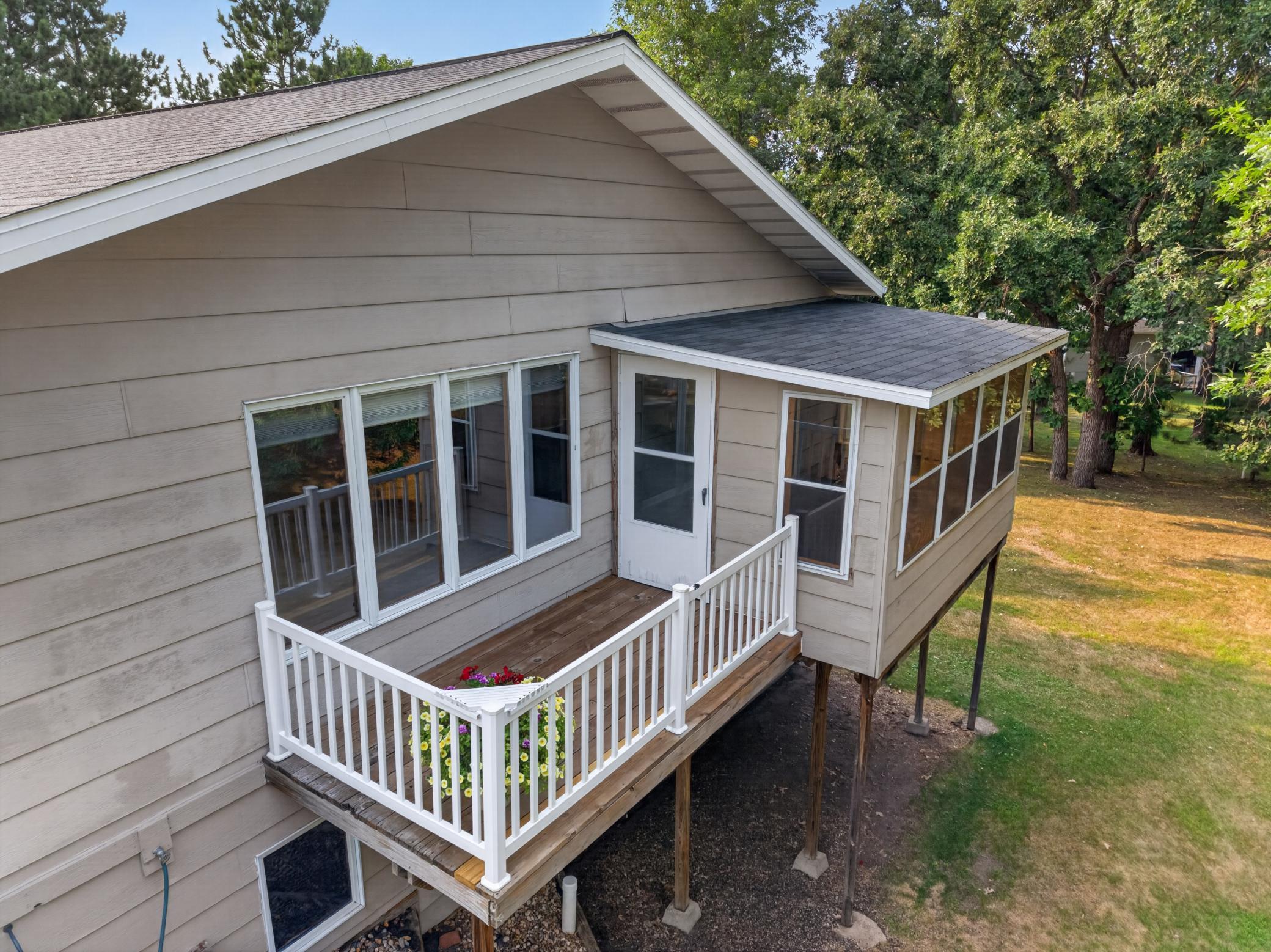 1990 single family home for sale at 44547 451st Street in Perham, MN — 3 bed, 2 bath (photo 14 of 65)