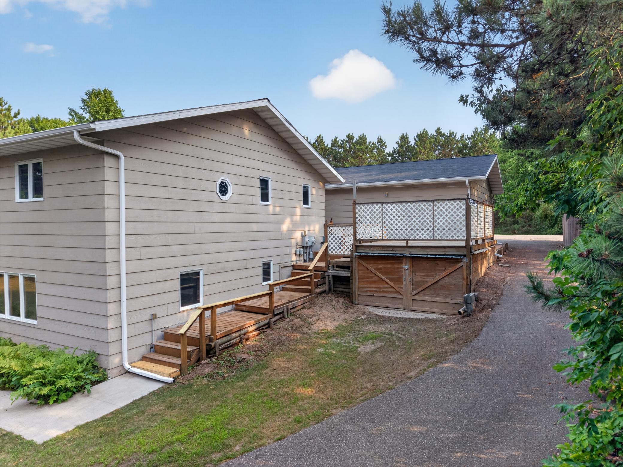 1990 single family home for sale at 44547 451st Street in Perham, MN — 3 bed, 2 bath (photo 19 of 65)