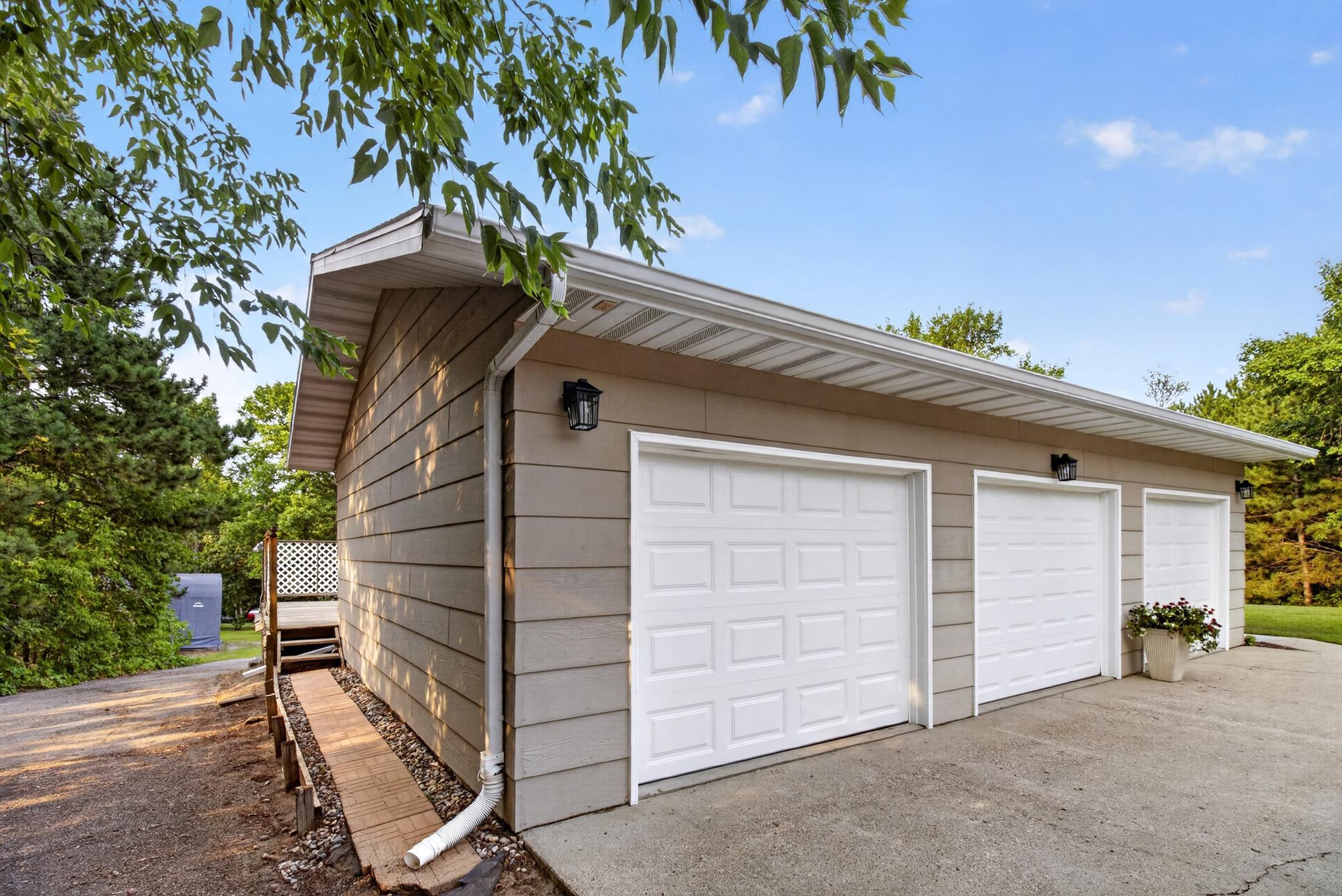 1990 single family home for sale at 44547 451st Street in Perham, MN — 3 bed, 2 bath (photo 24 of 65)