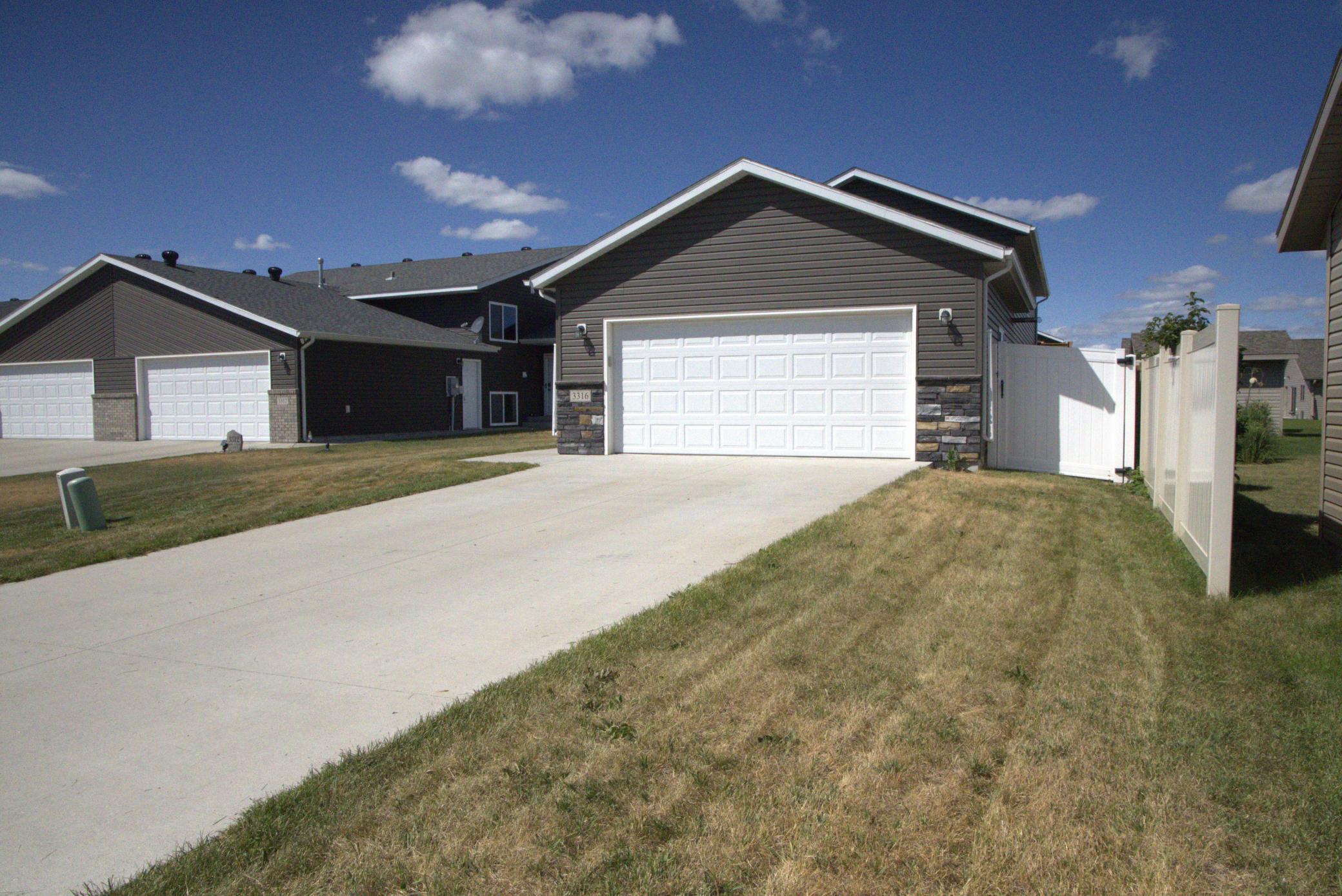 3316 MAPLE LEAF Loop S, Fargo ND 58104 - Photo 3 of 29